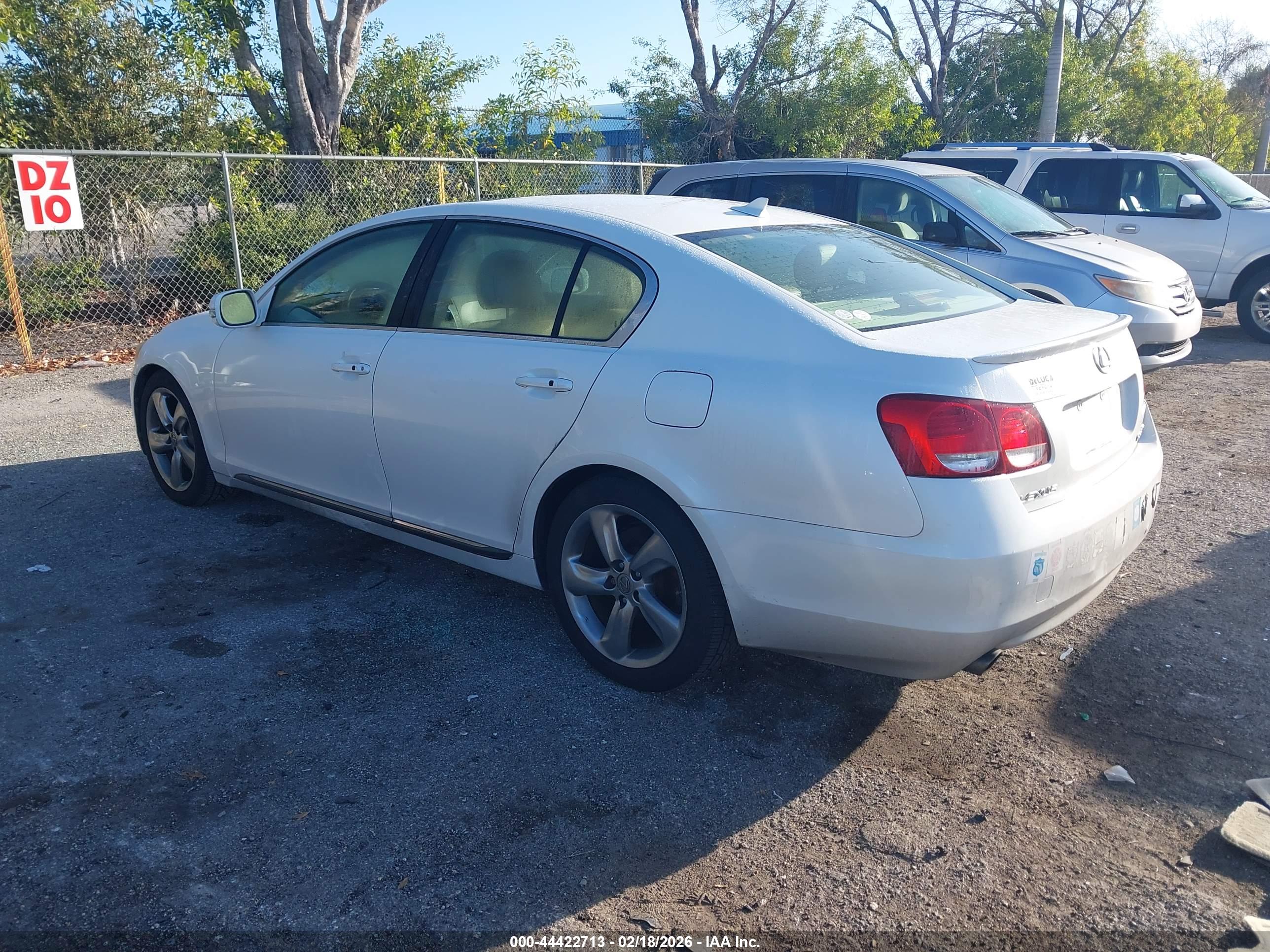 LEXUS GS image 3