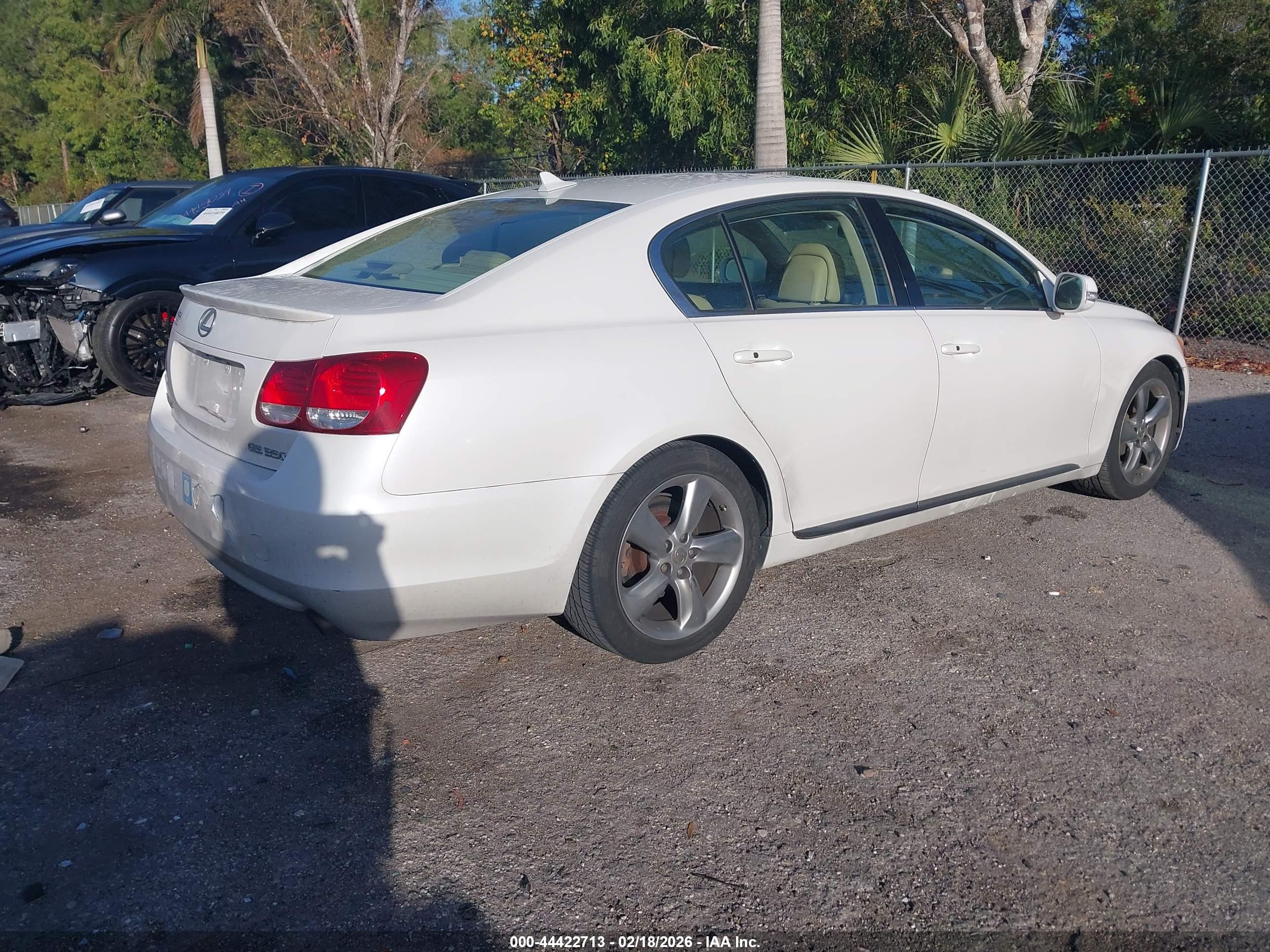 LEXUS GS image 4