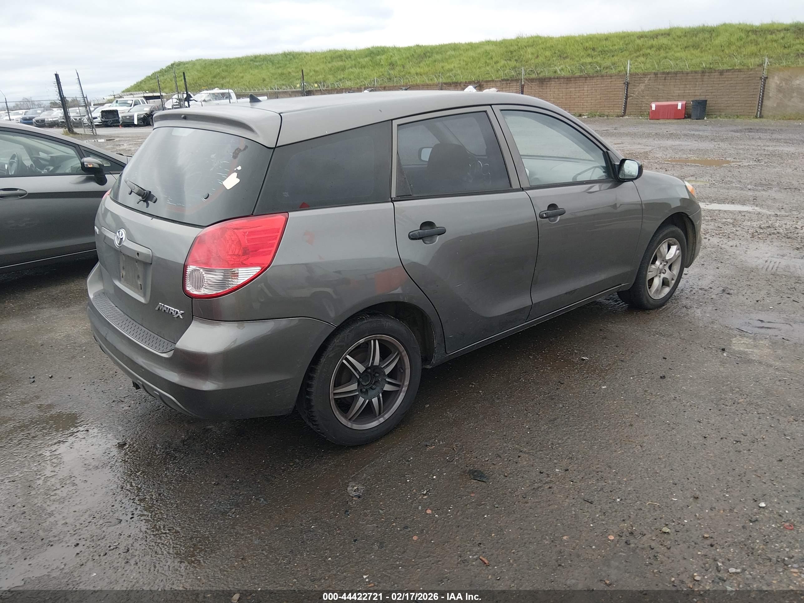 TOYOTA MATRIX image 4