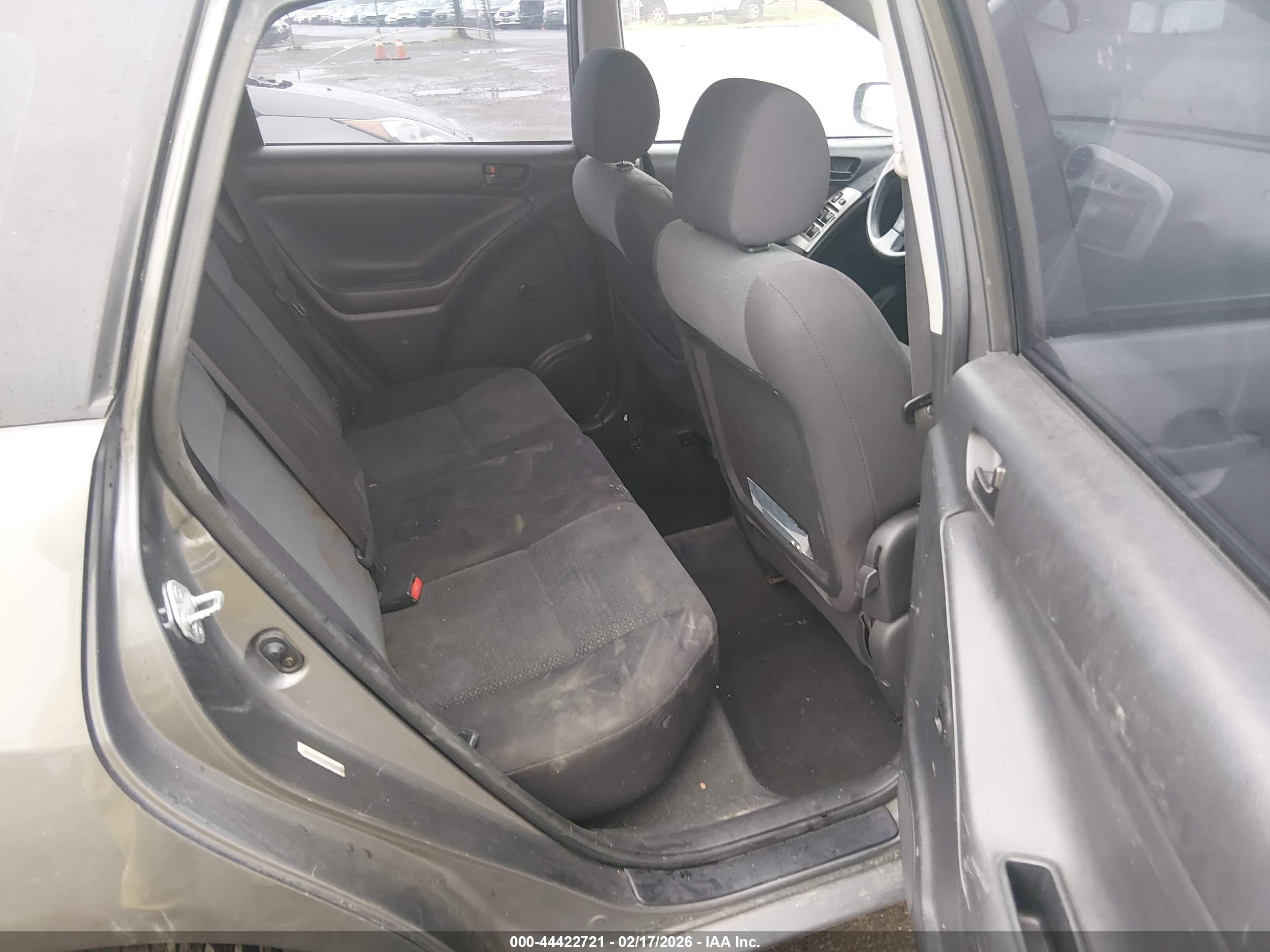 TOYOTA MATRIX image 8