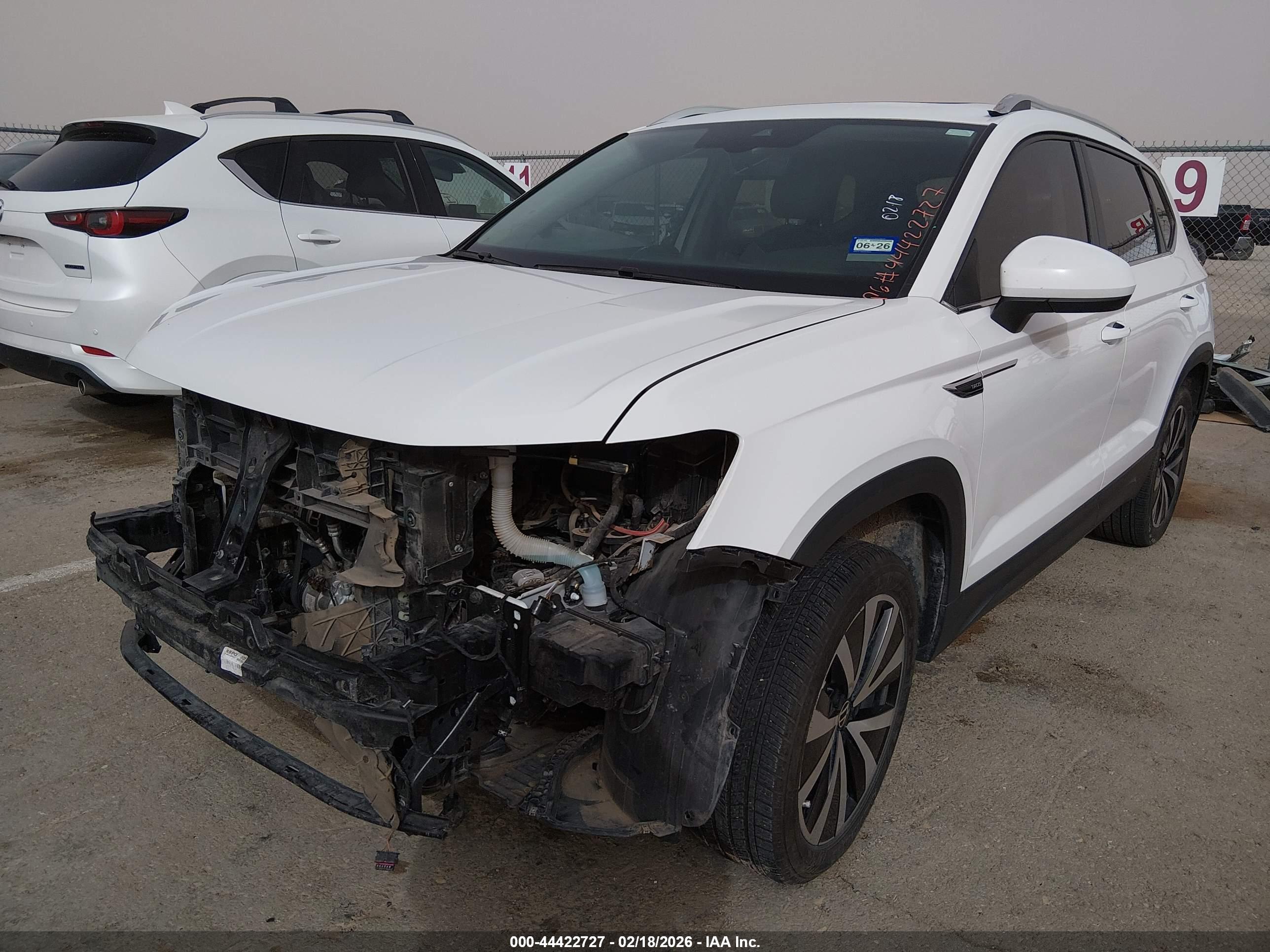 VOLKSWAGEN TAOS image 2