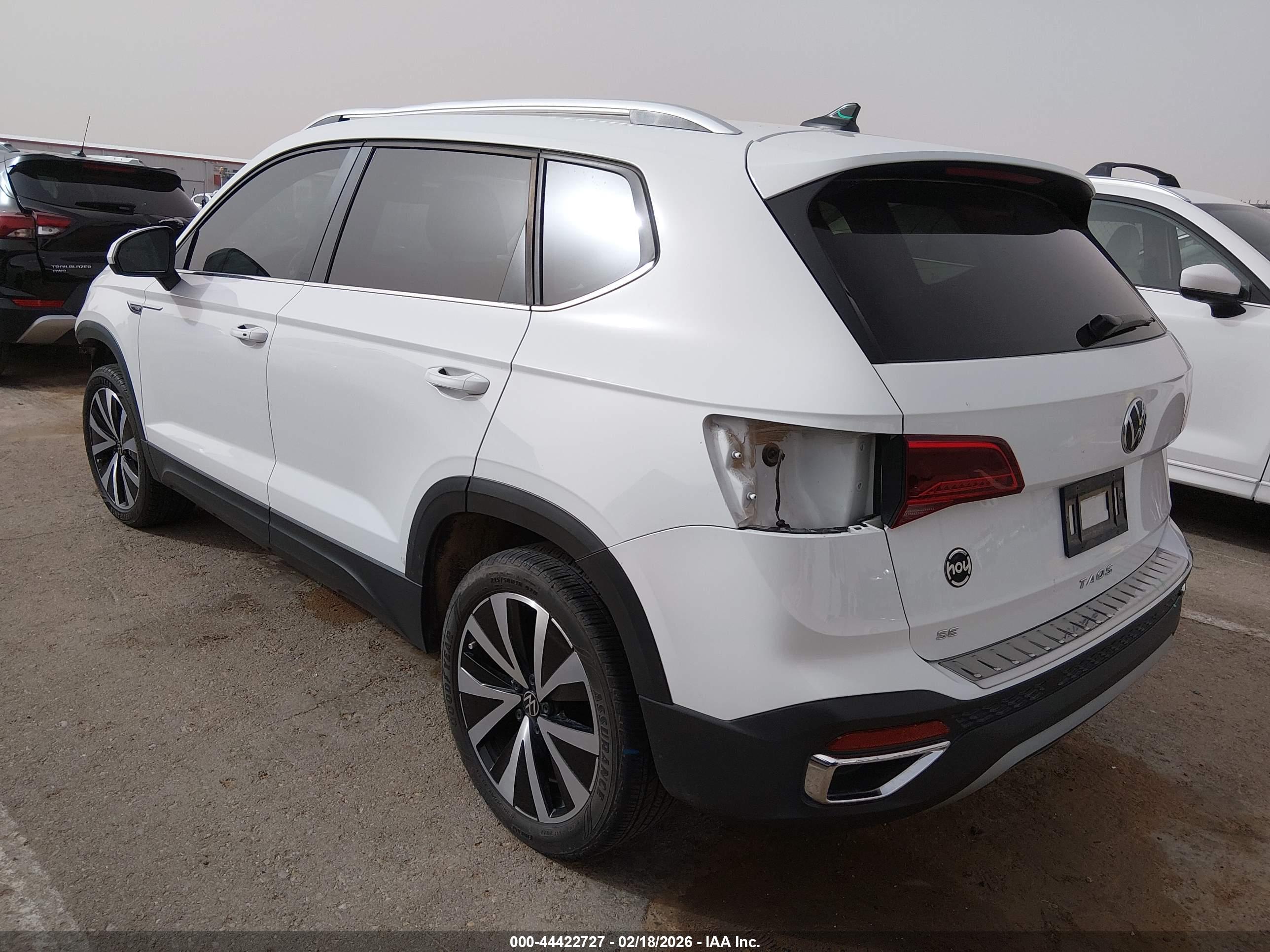 VOLKSWAGEN TAOS image 3