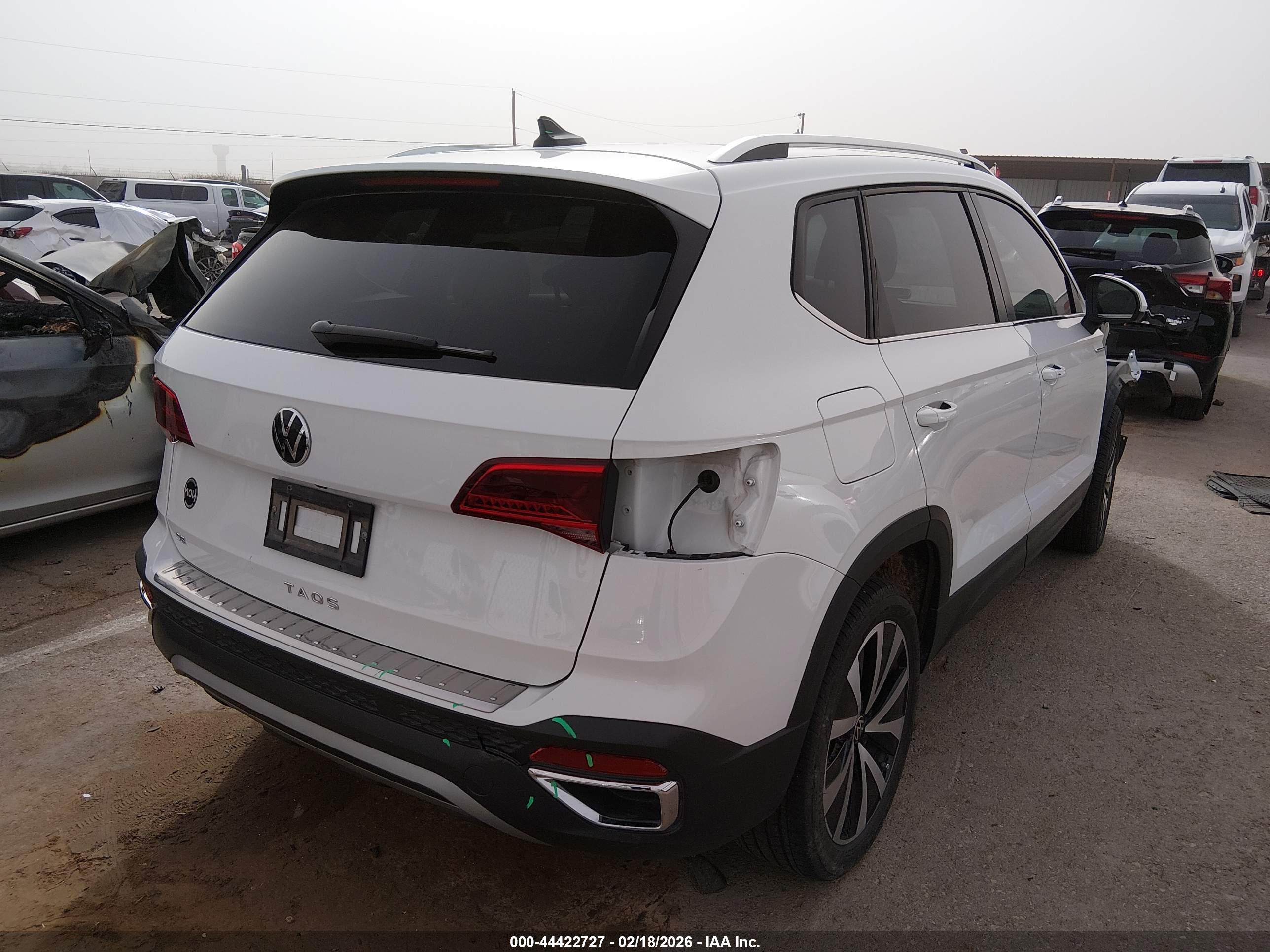VOLKSWAGEN TAOS image 4