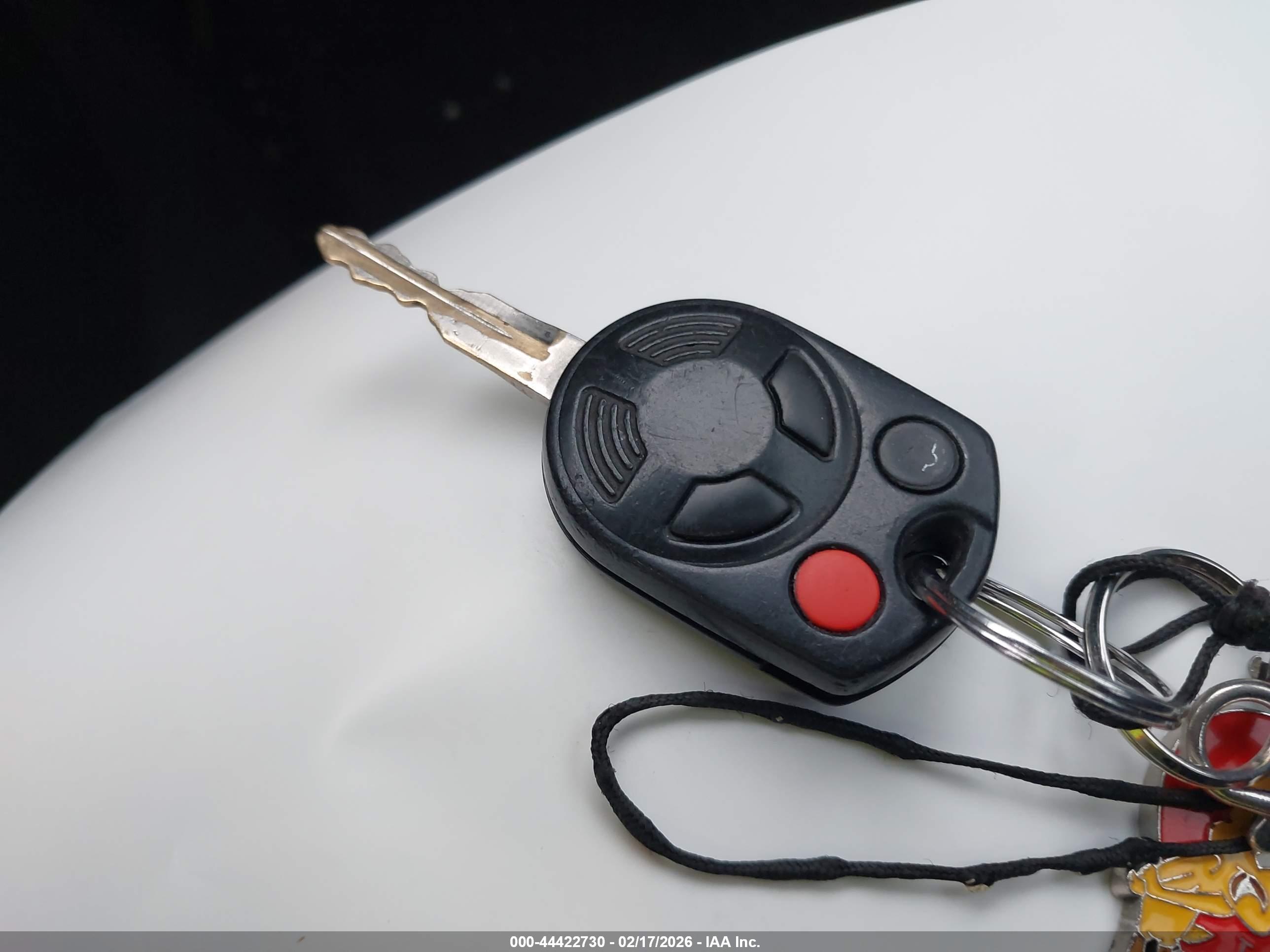 FORD FUSION image 11