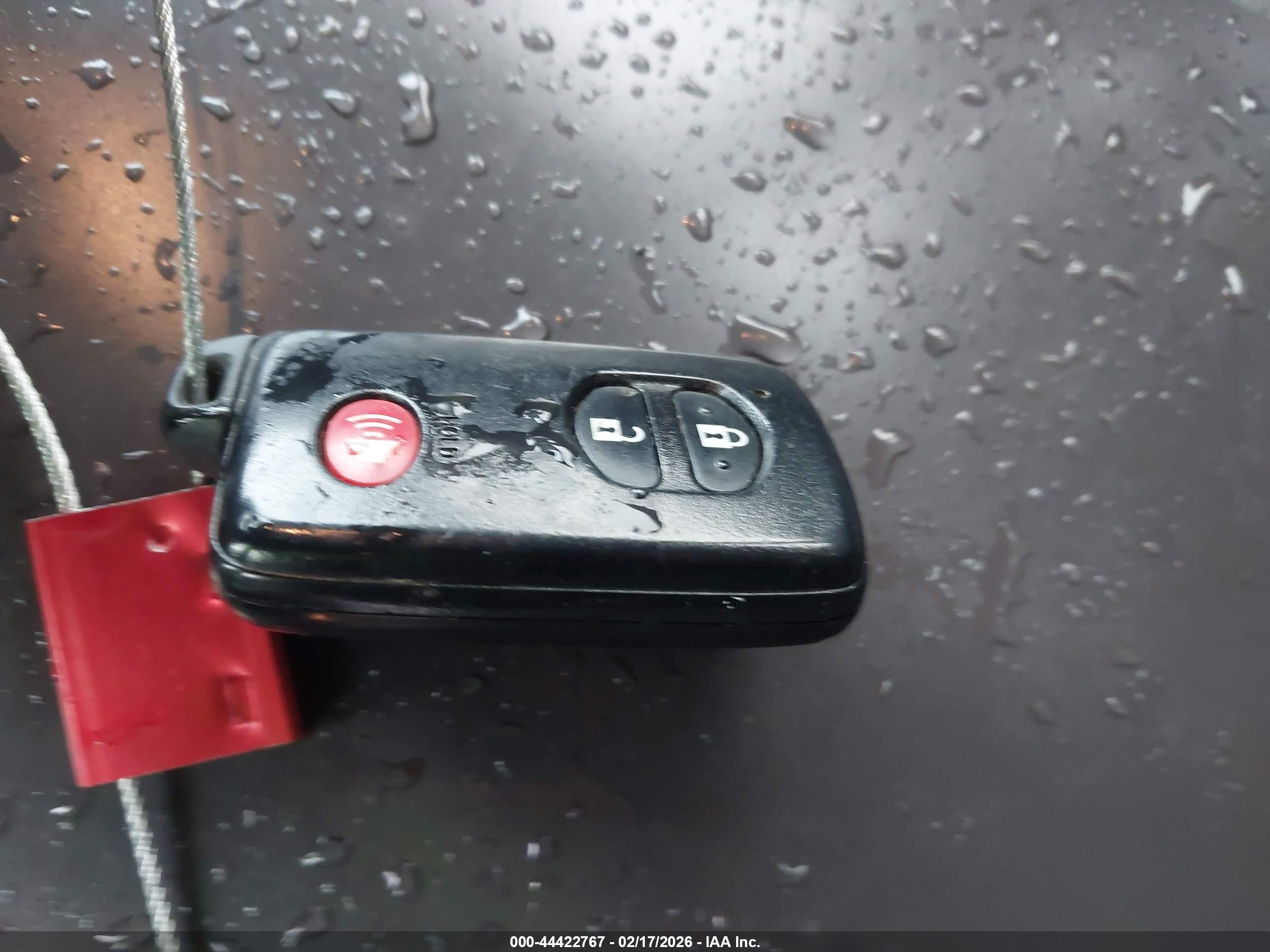 TOYOTA PRIUS image 11