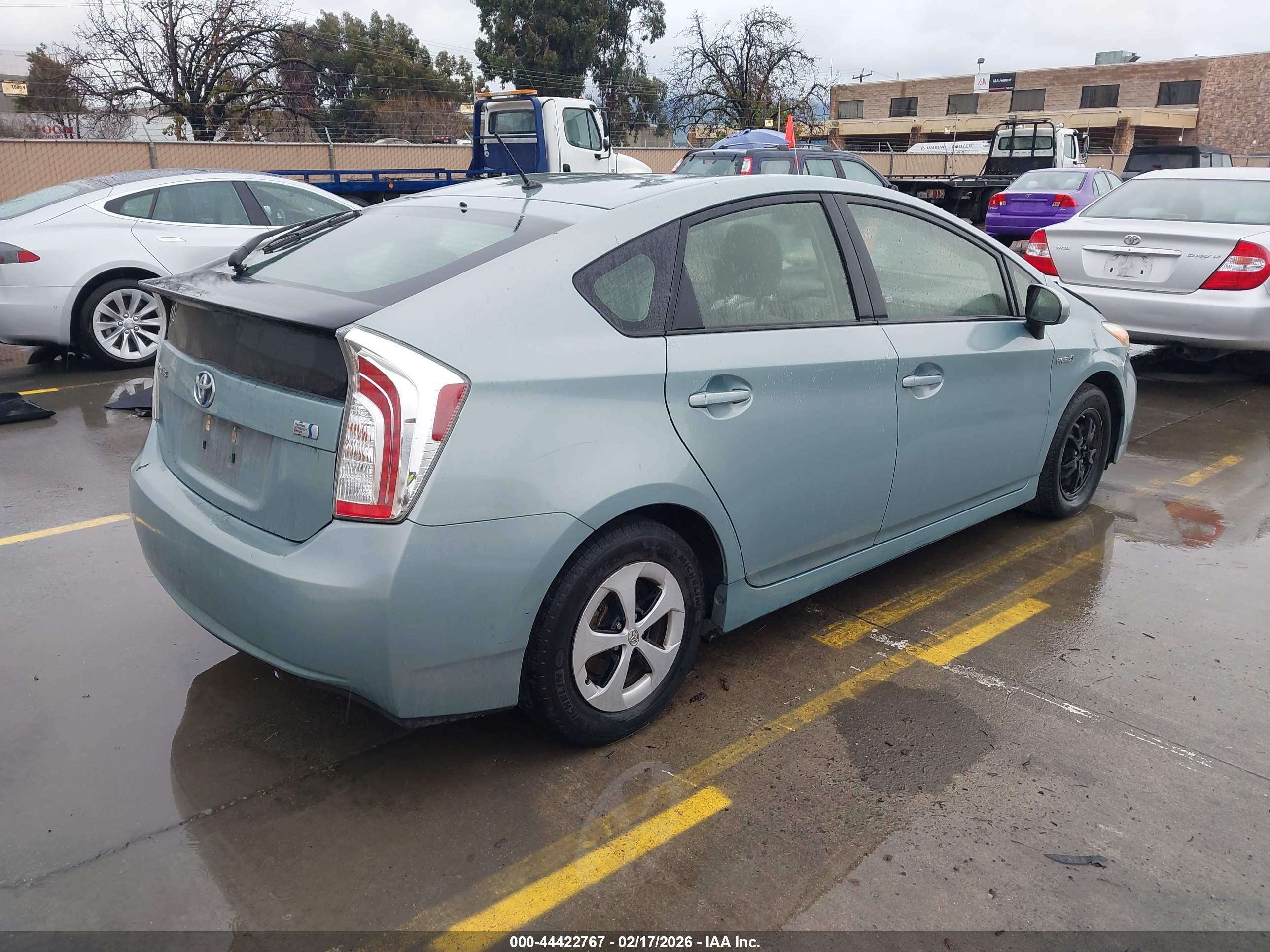 TOYOTA PRIUS image 4