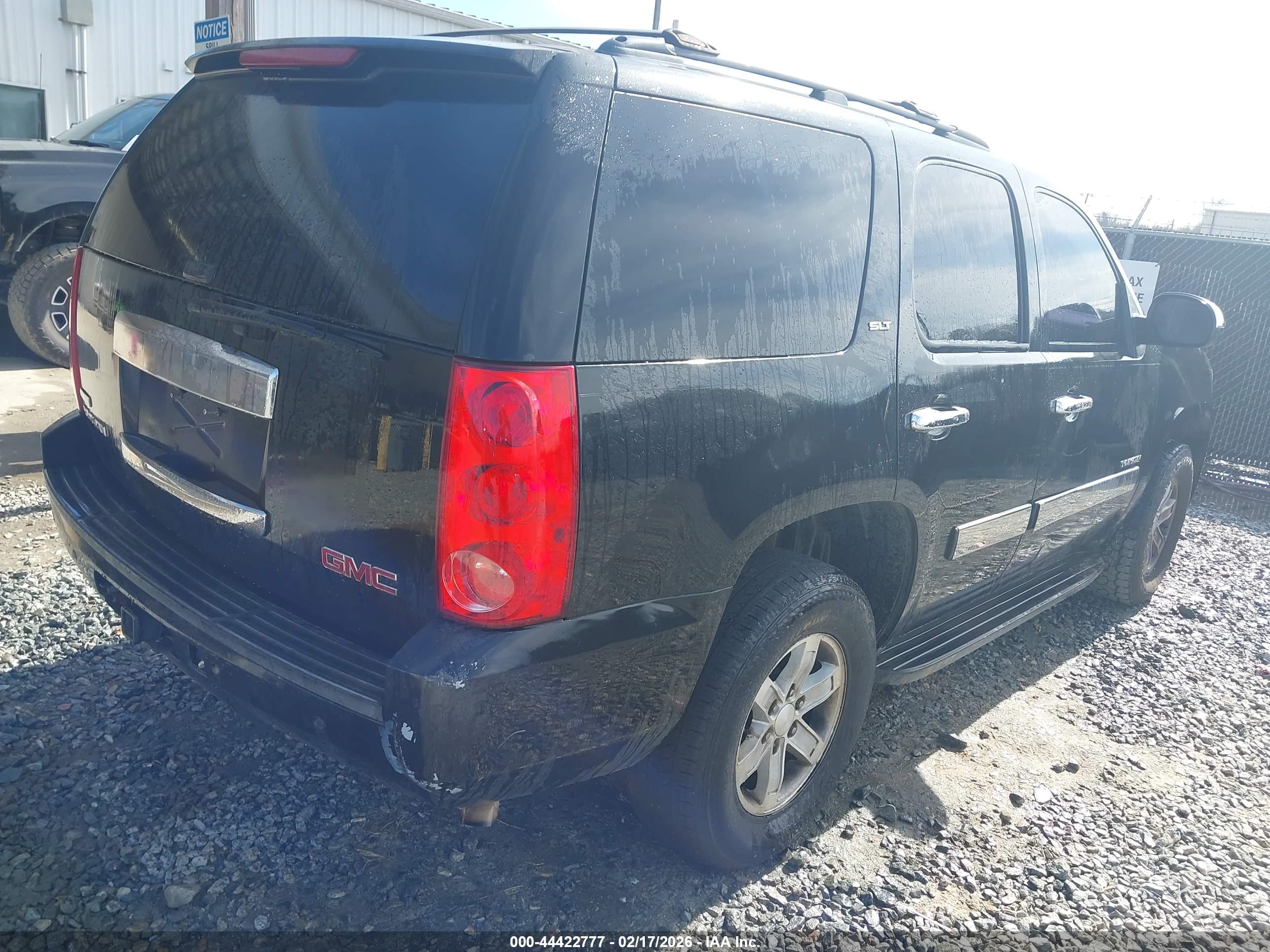 GMC YUKON image 4