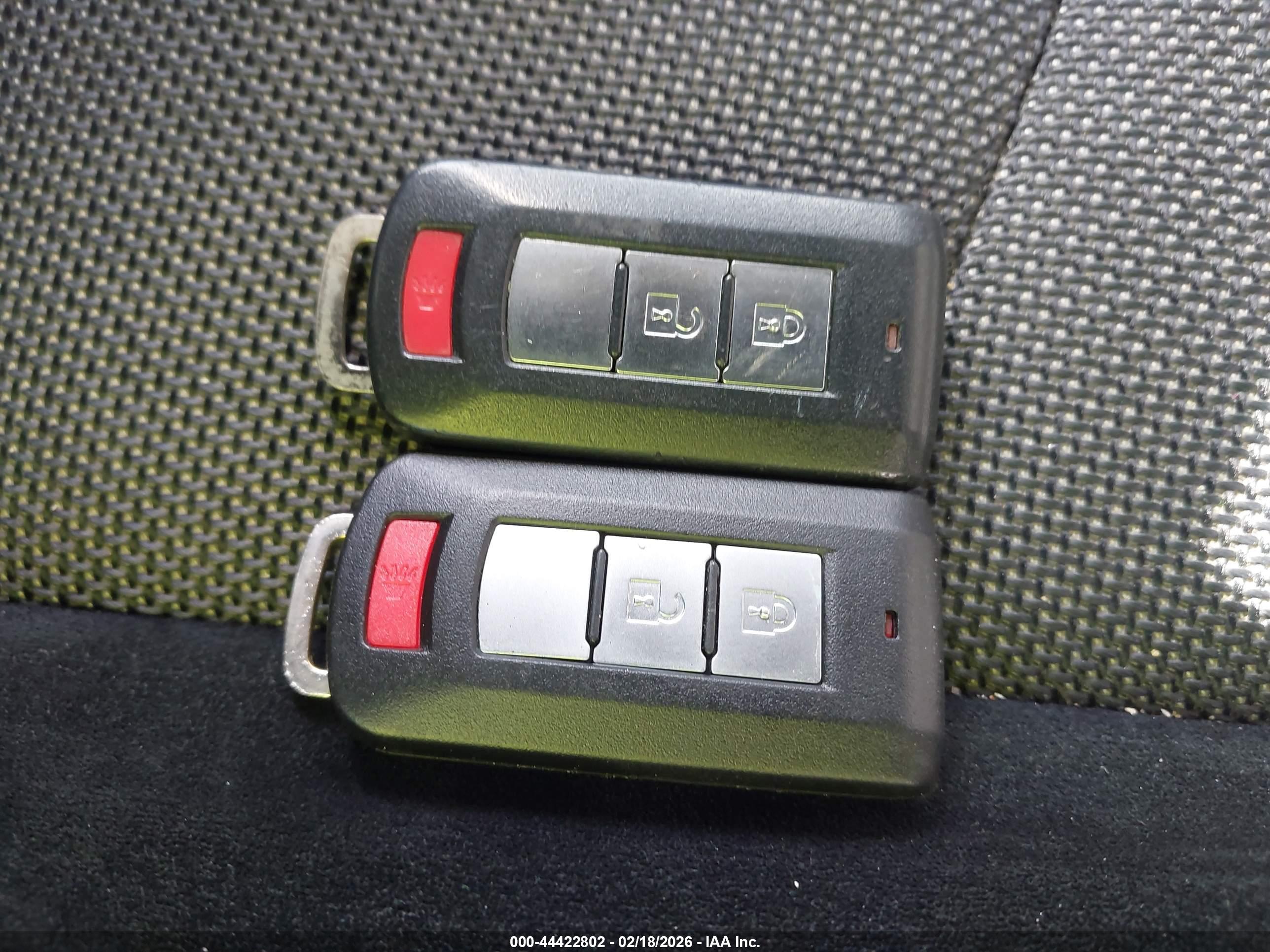 MITSUBISHI OUTLANDER image 11