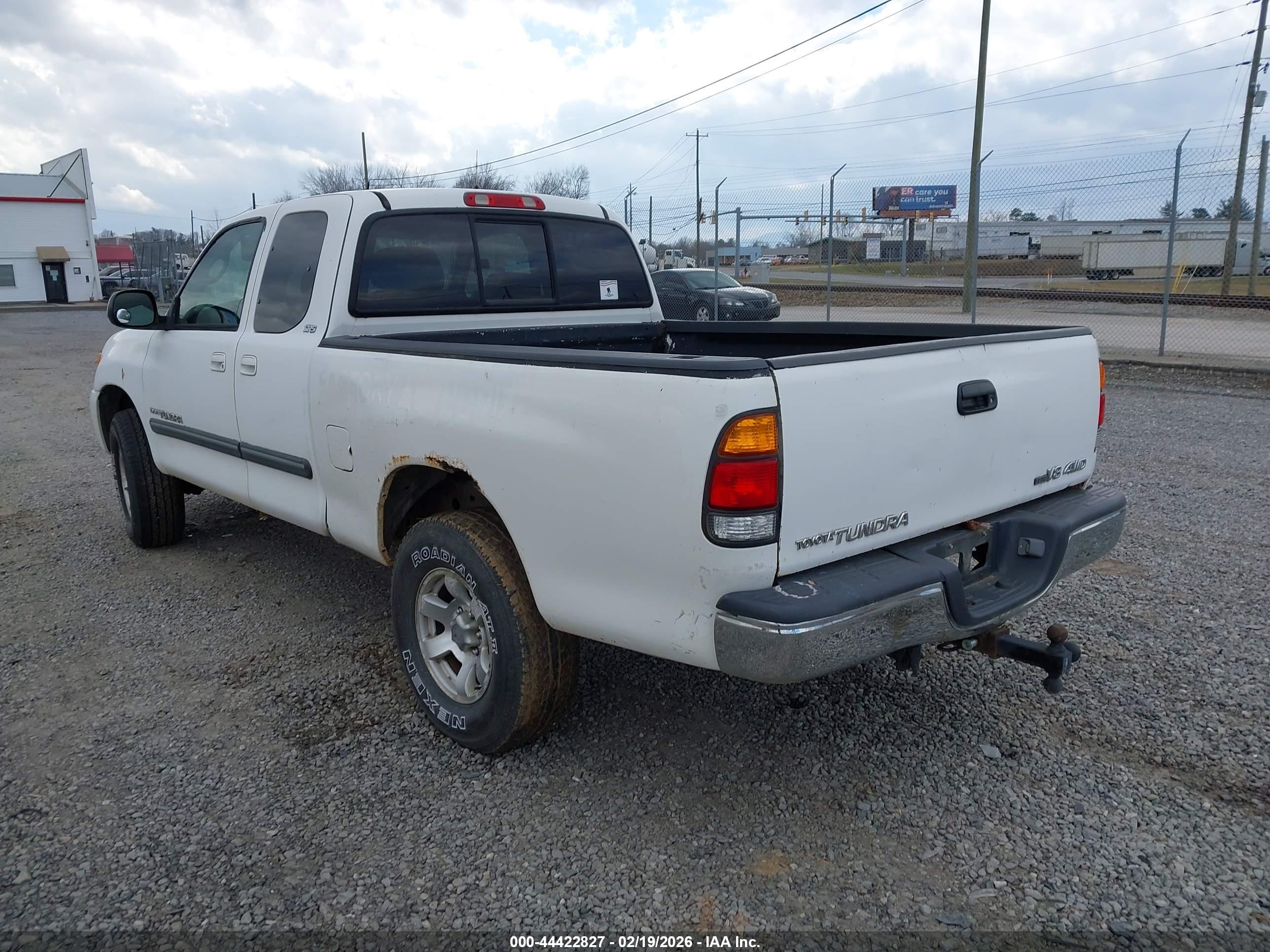 TOYOTA TUNDRA image 3