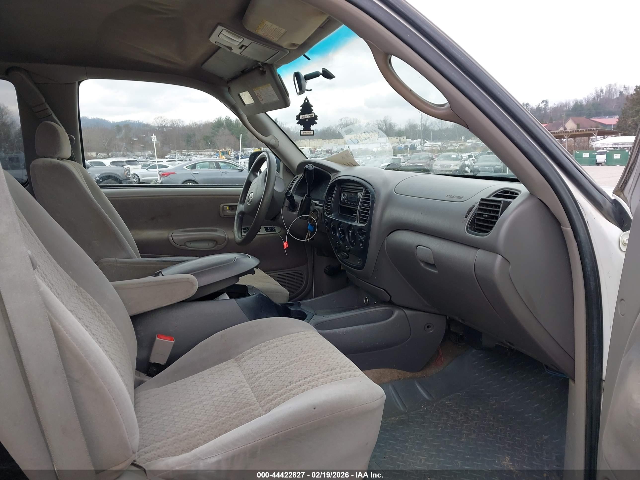 TOYOTA TUNDRA image 5