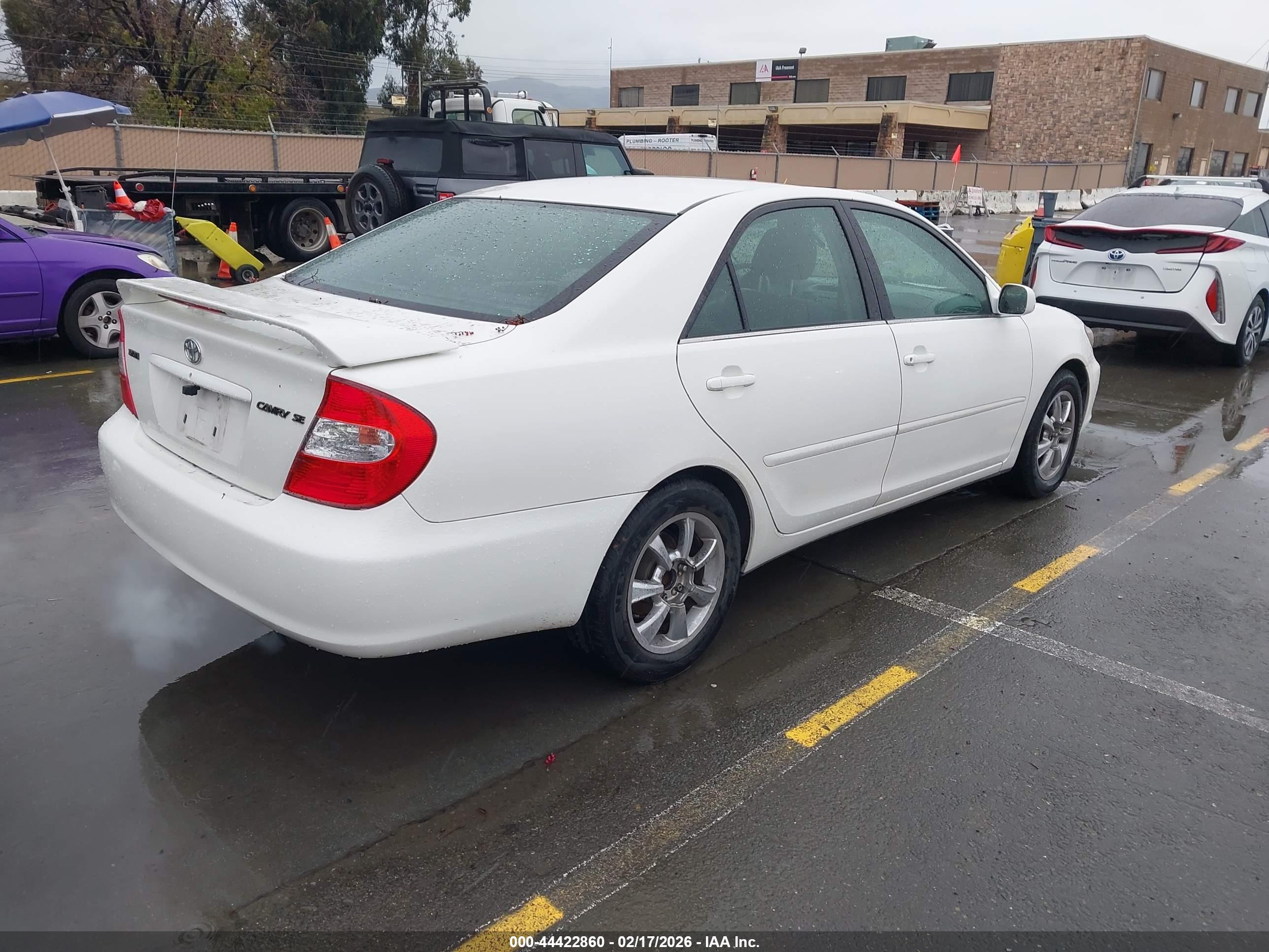 TOYOTA CAMRY image 4