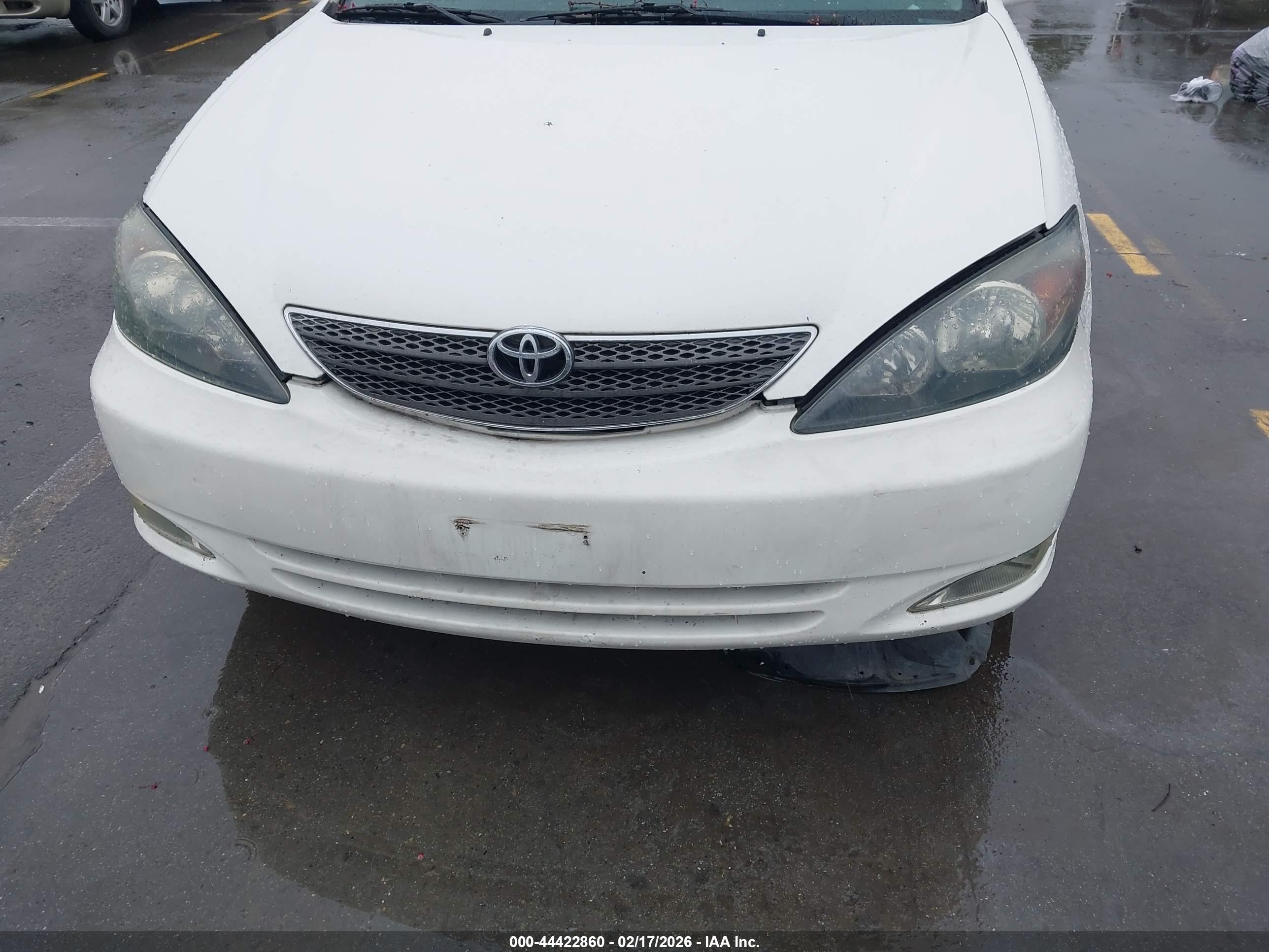 TOYOTA CAMRY image 6