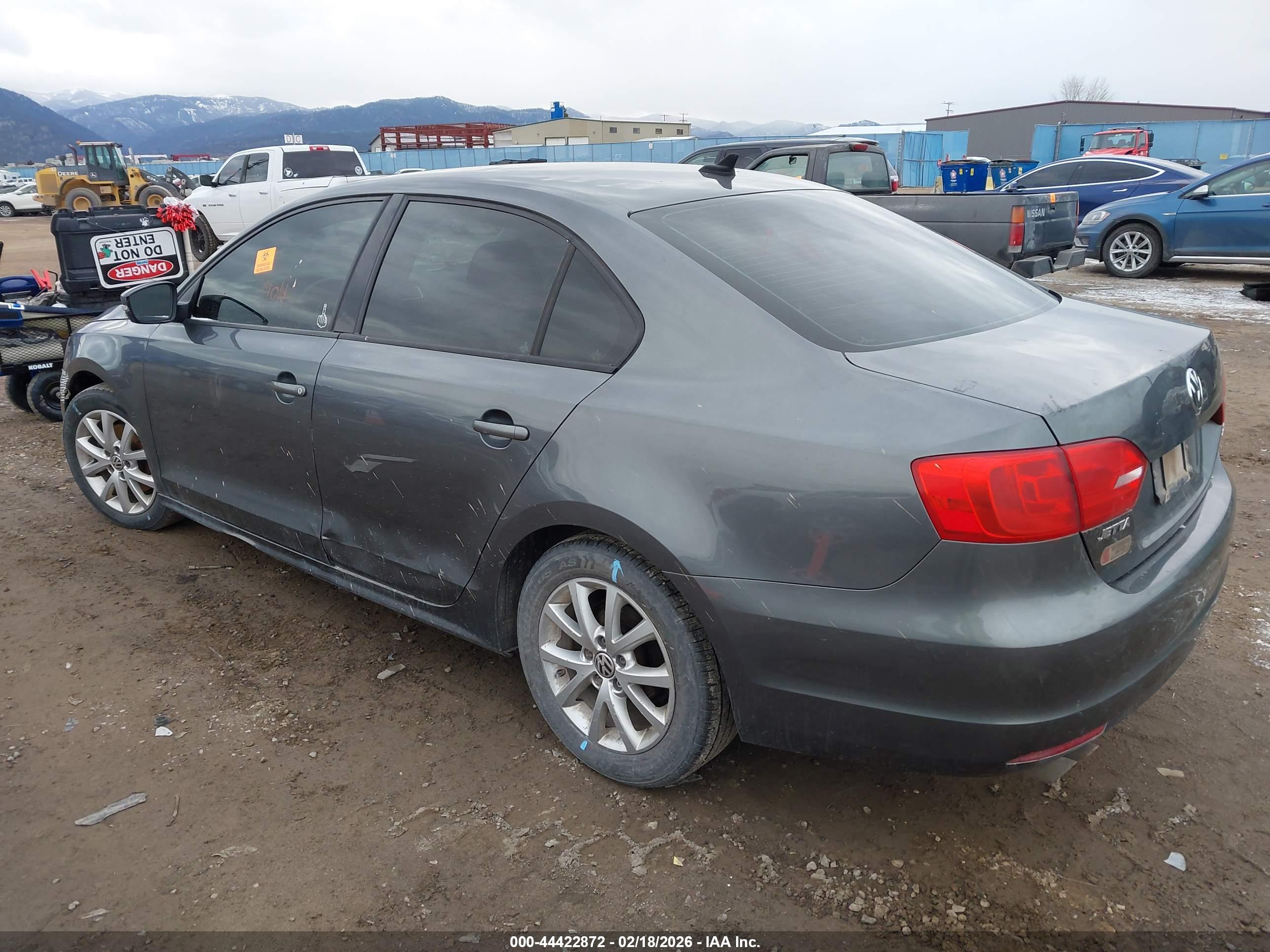 VOLKSWAGEN JETTA image 3