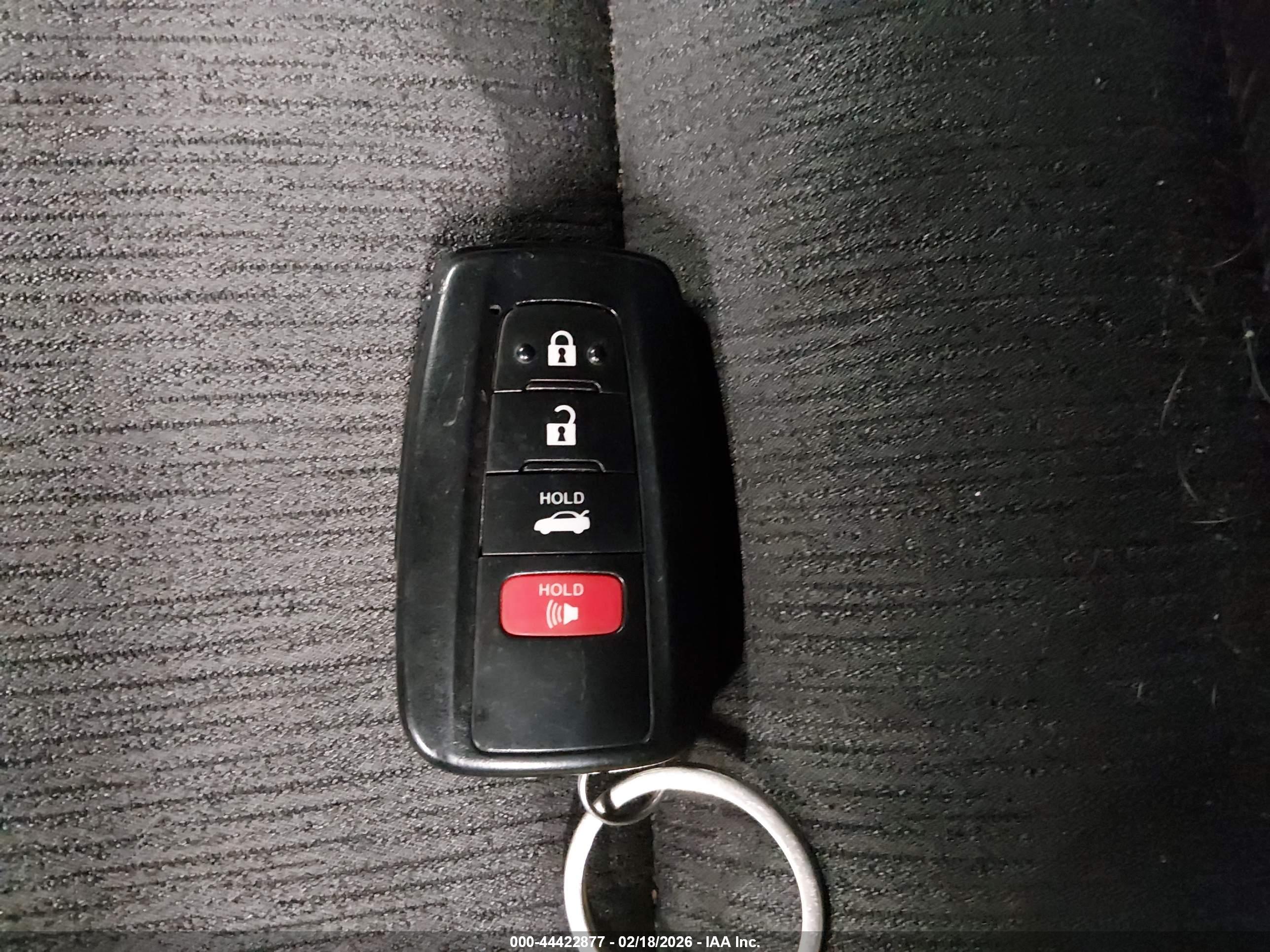 TOYOTA CAMRY image 11