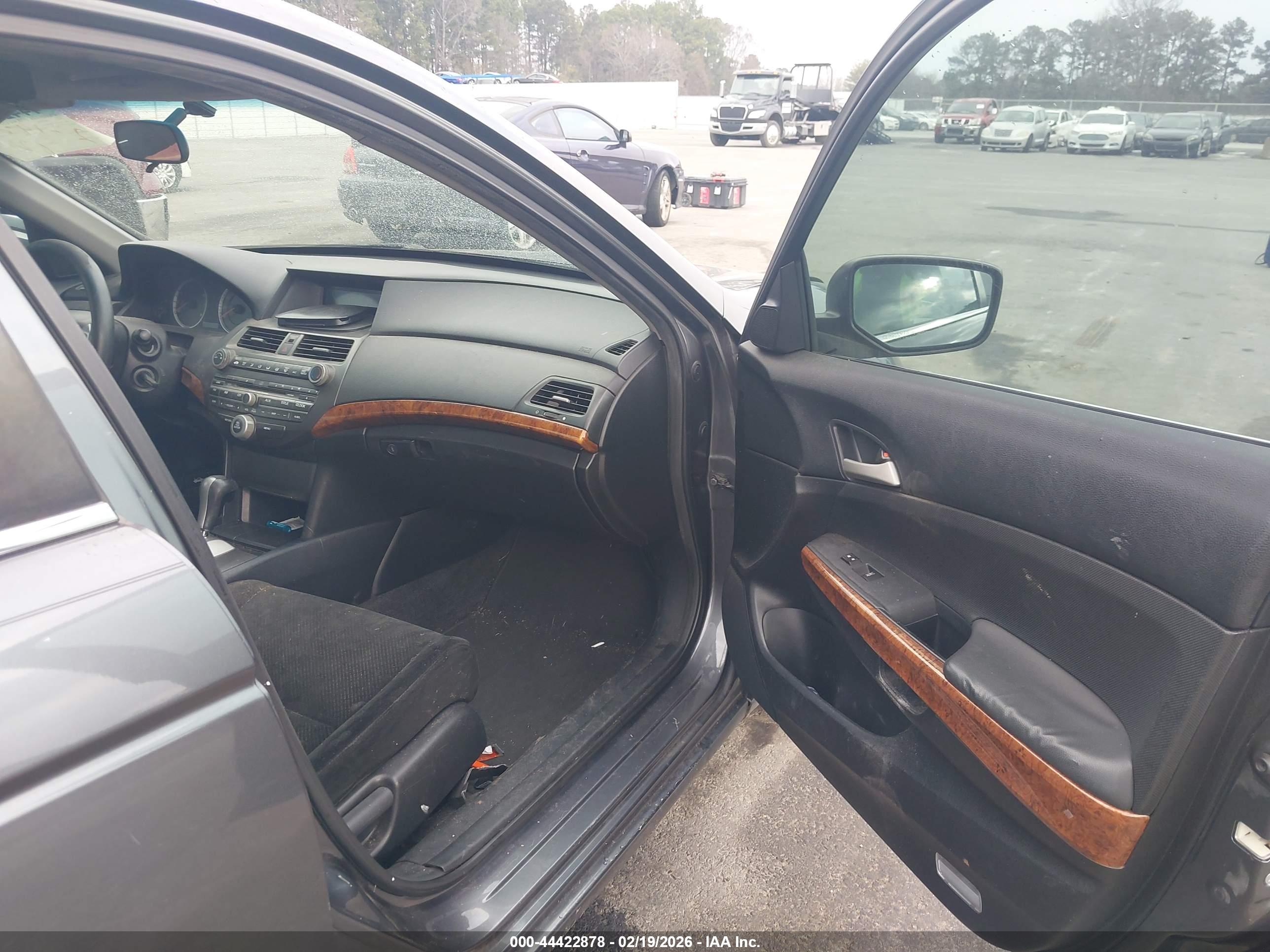 HONDA ACCORD image 5