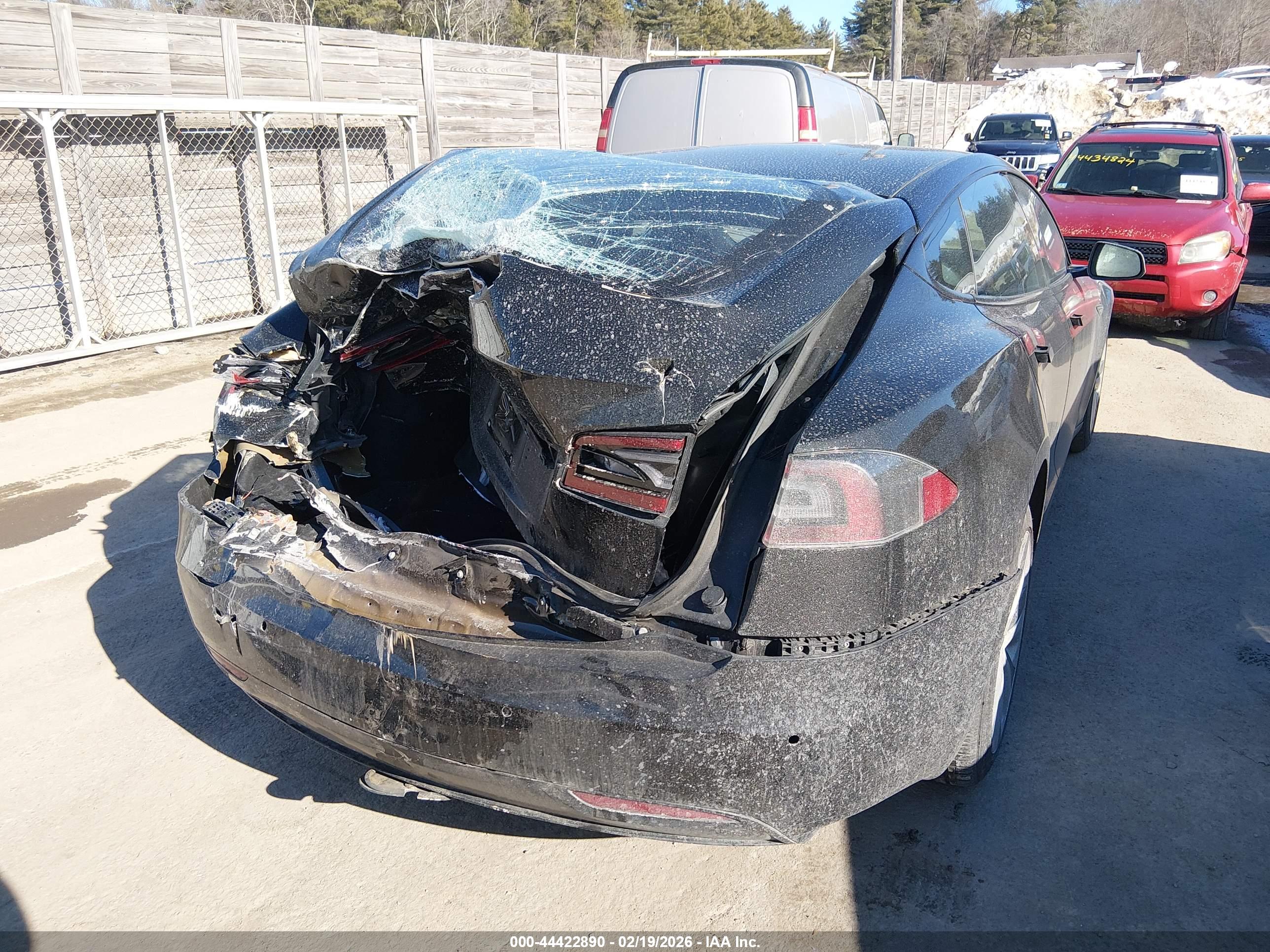 TESLA MODEL image 4