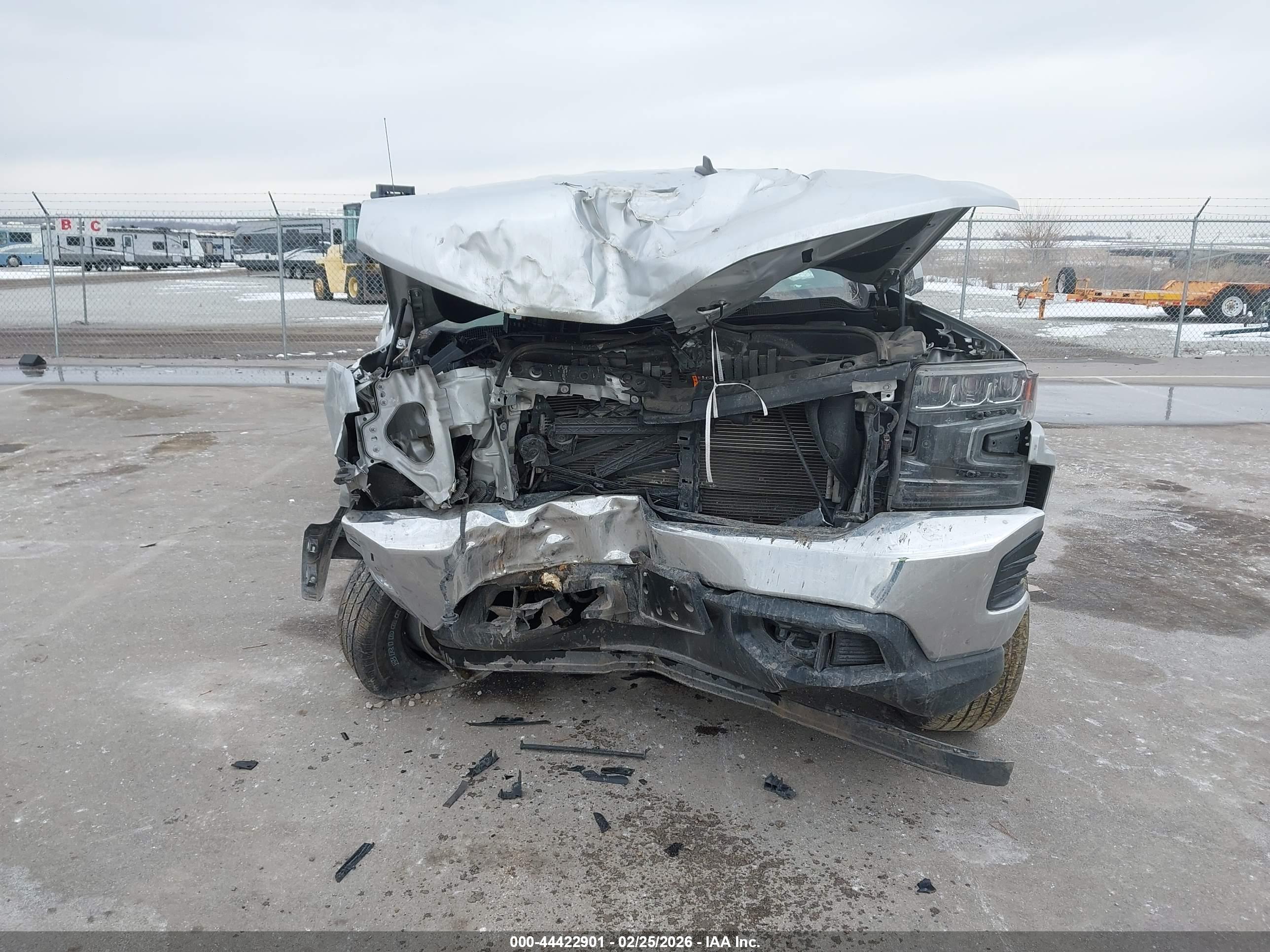 CHEVROLET SILVERADO image 6