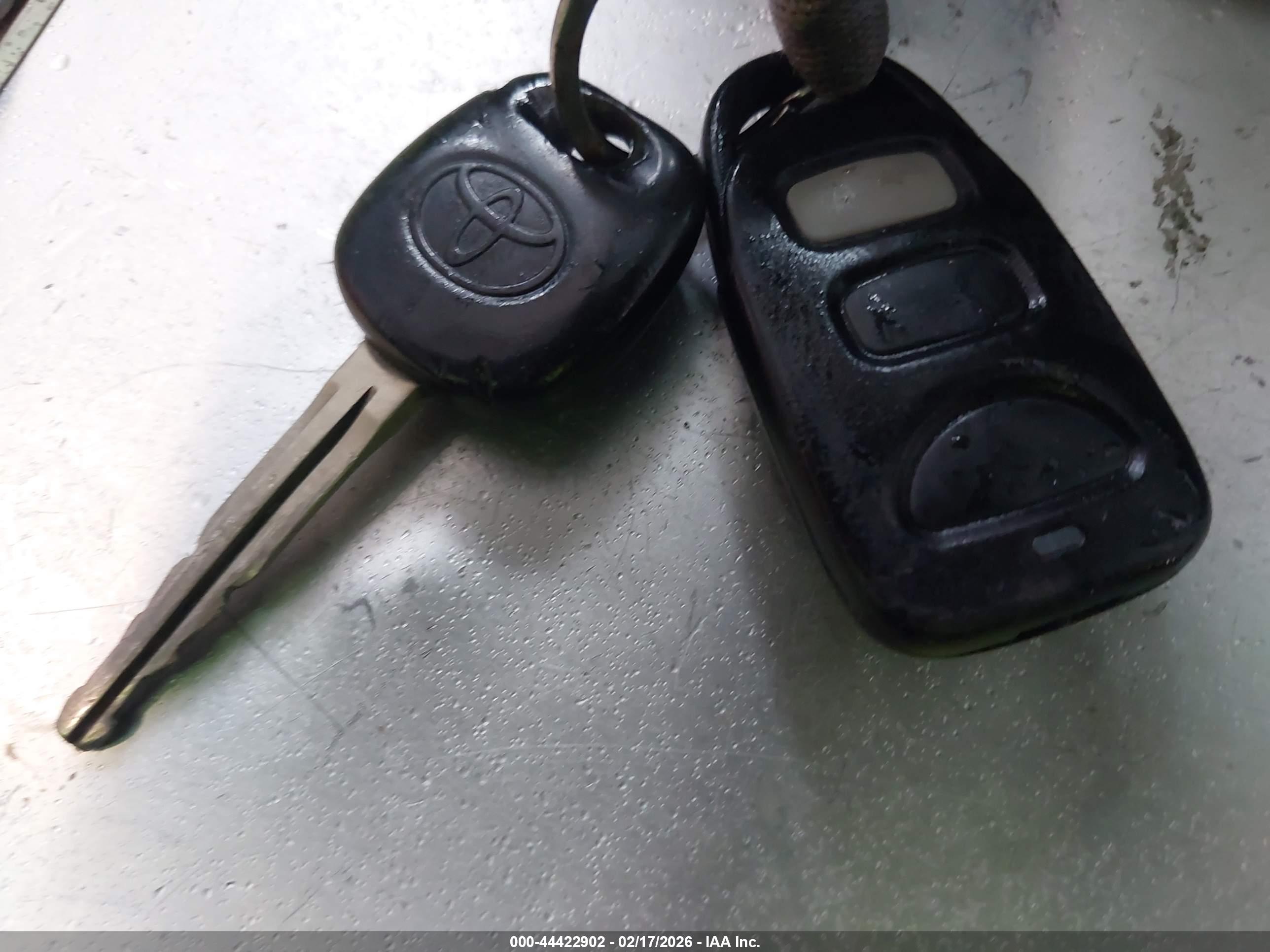TOYOTA COROLLA image 11