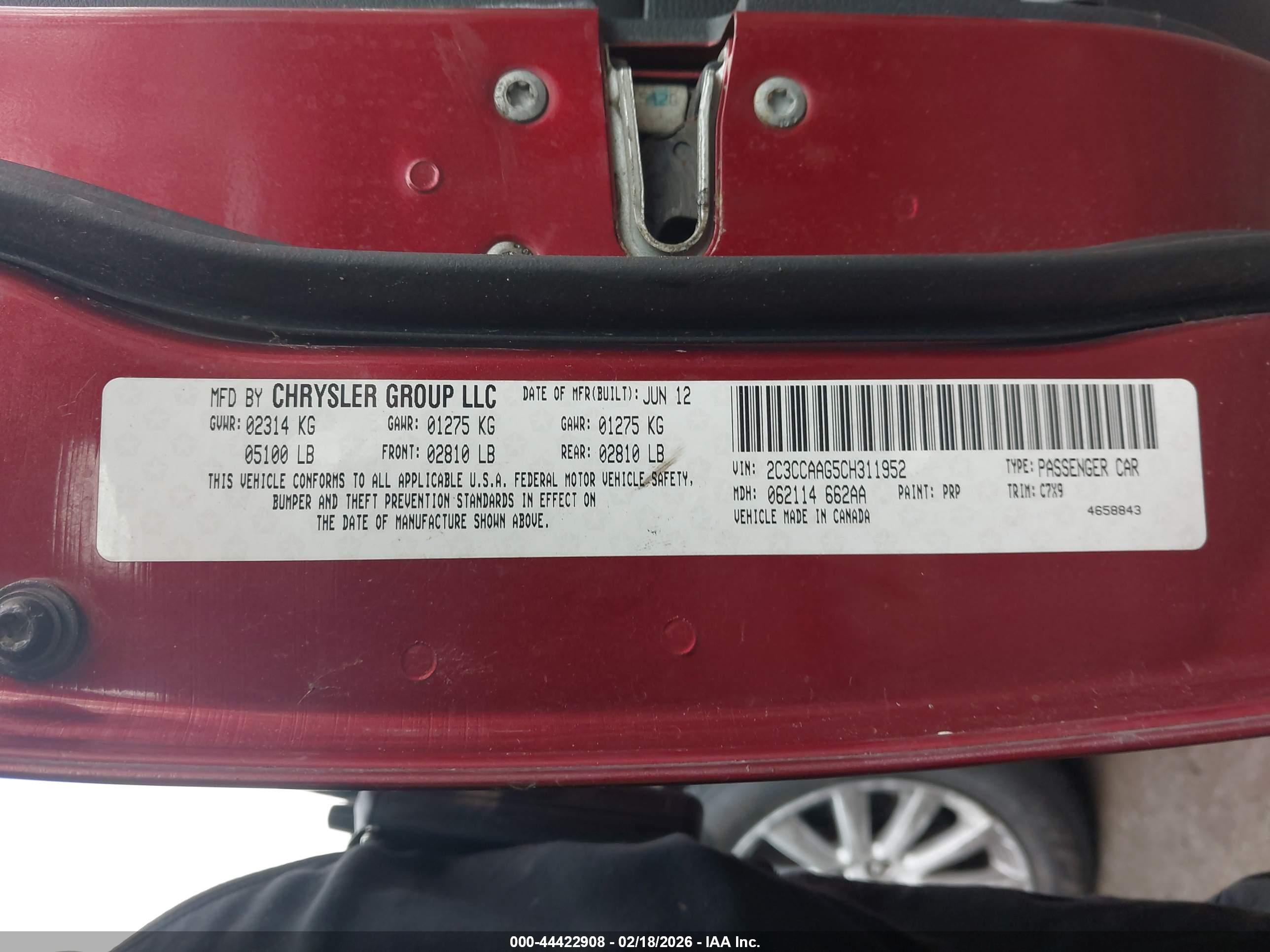 CHRYSLER 300 image 9