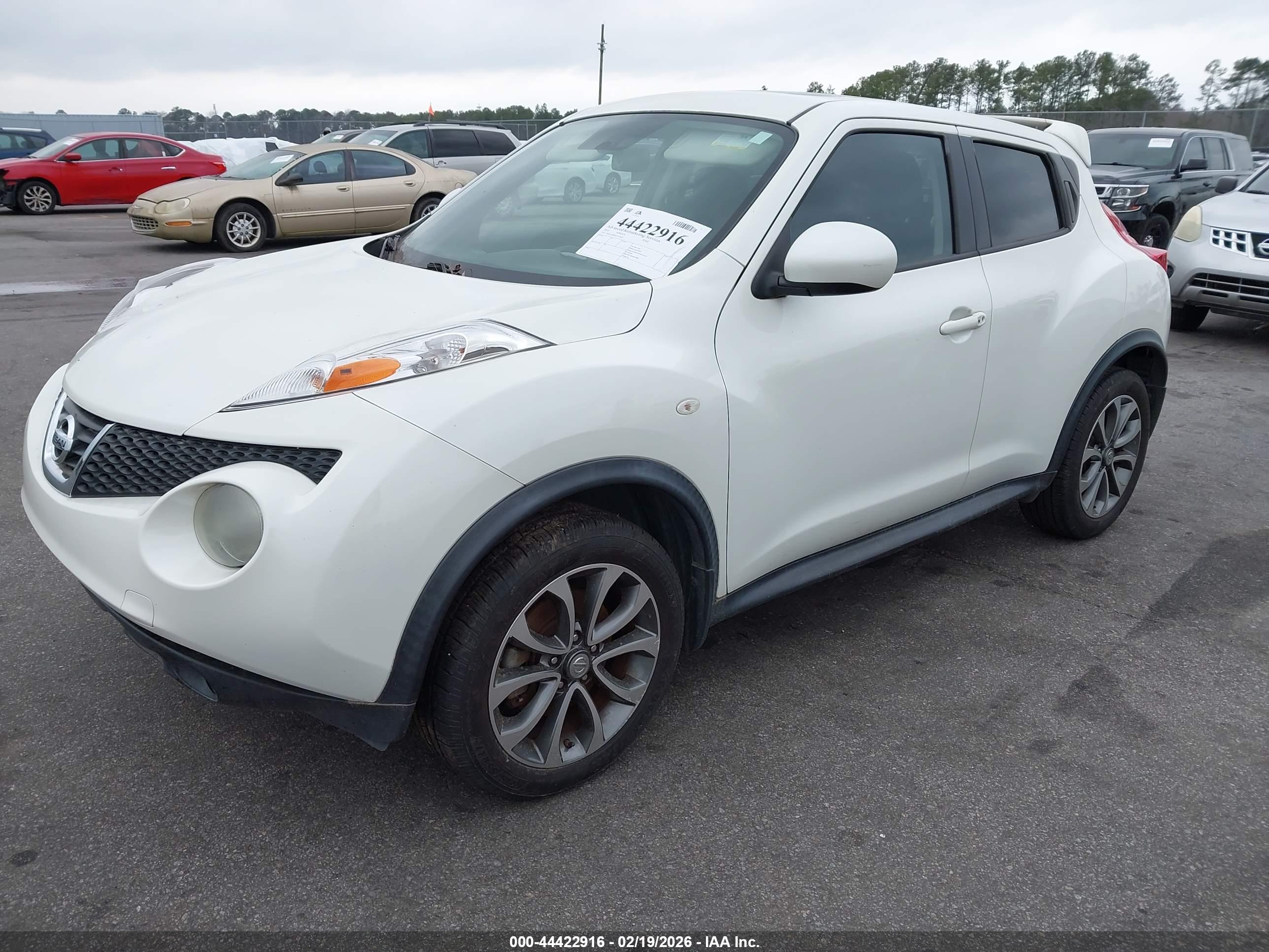 NISSAN JUKE image 2