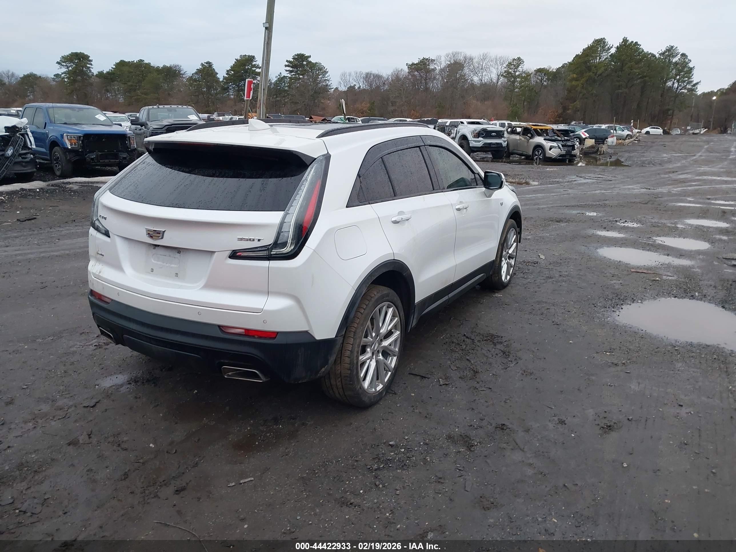 CADILLAC XT4 image 4
