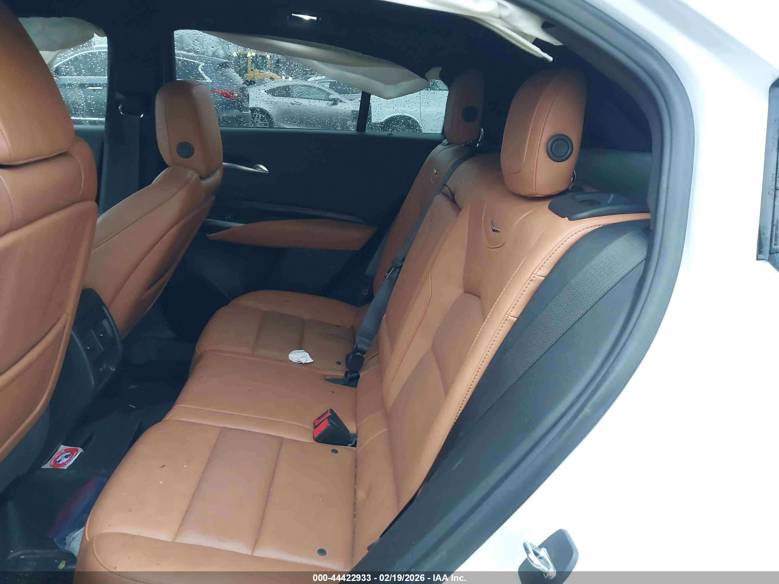CADILLAC XT4 image 8