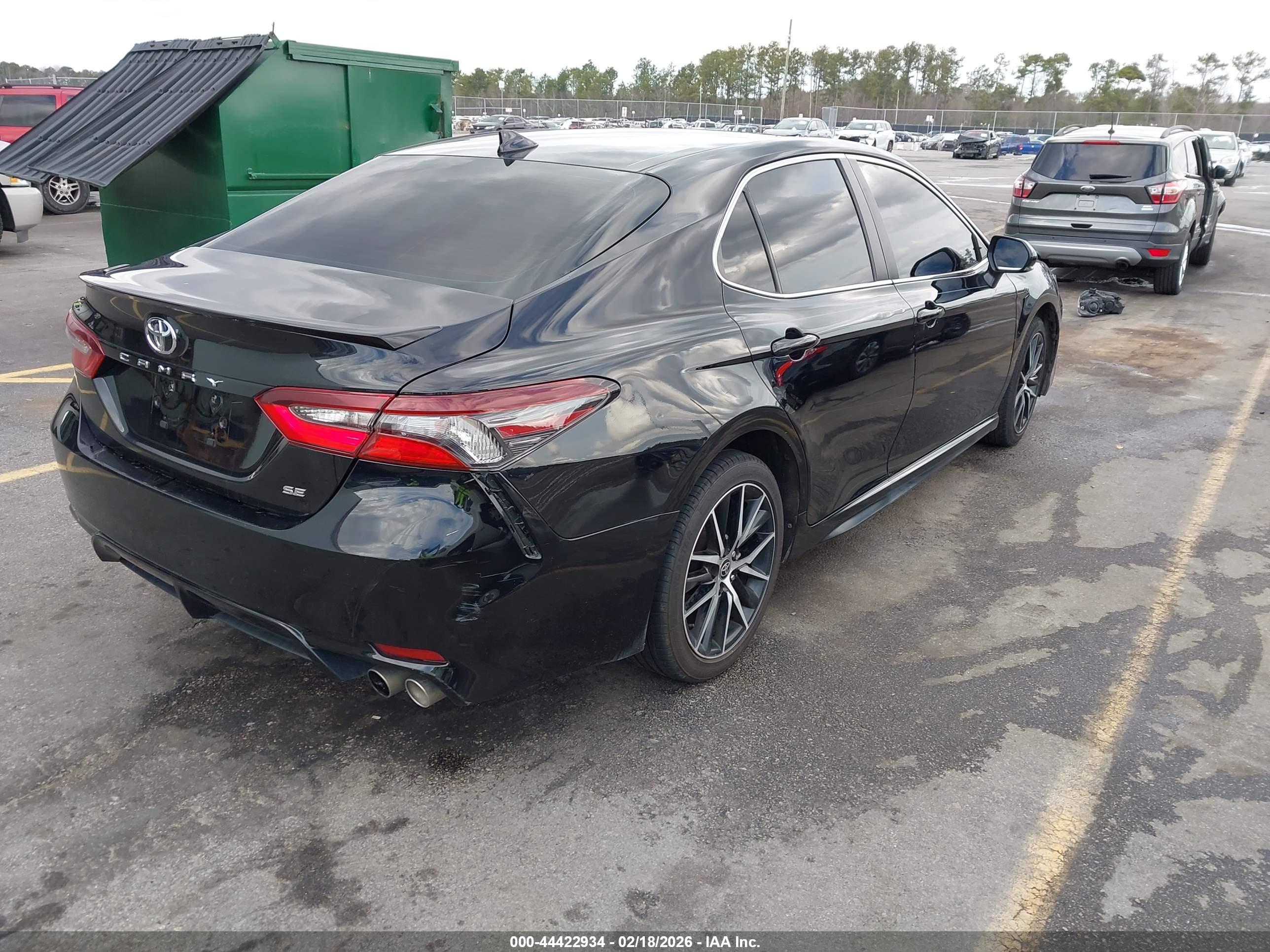 TOYOTA CAMRY image 4