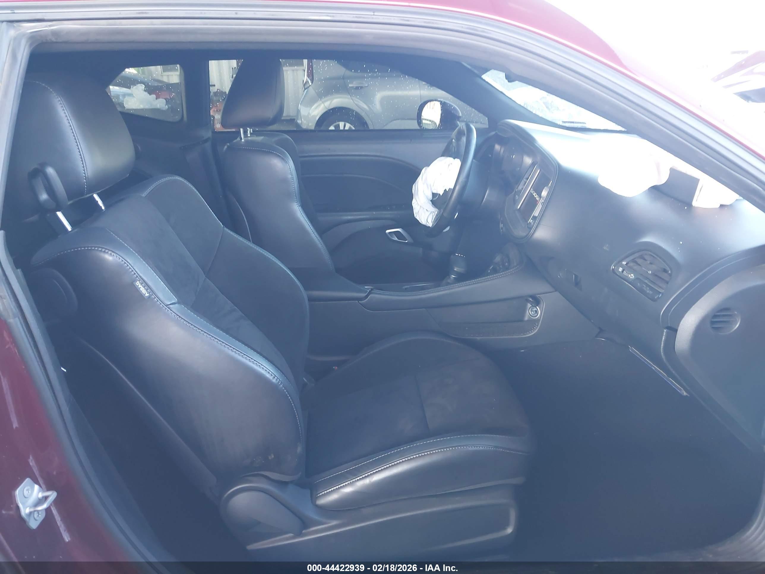 DODGE CHALLENGER image 5