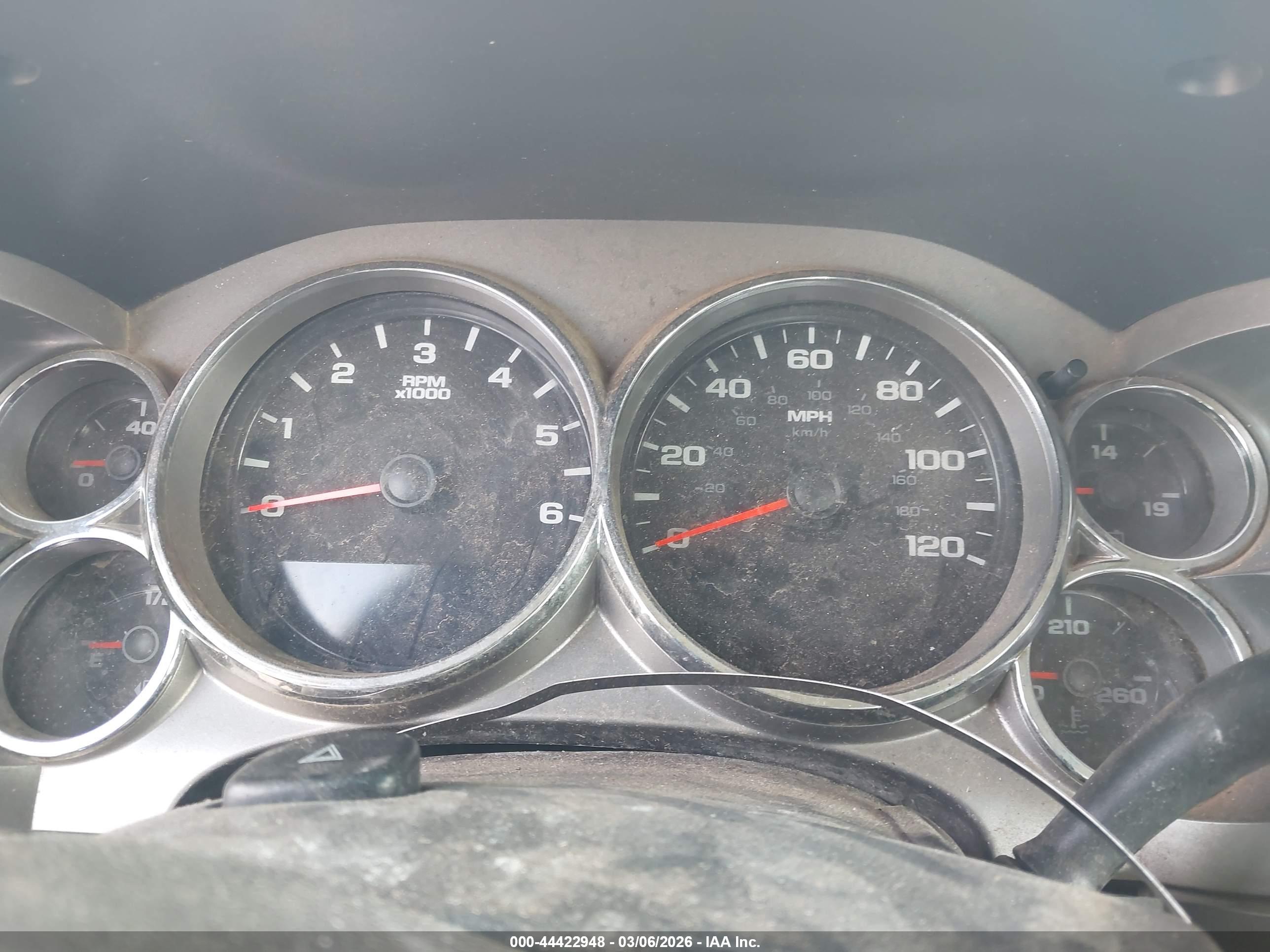 CHEVROLET SILVERADO image 7