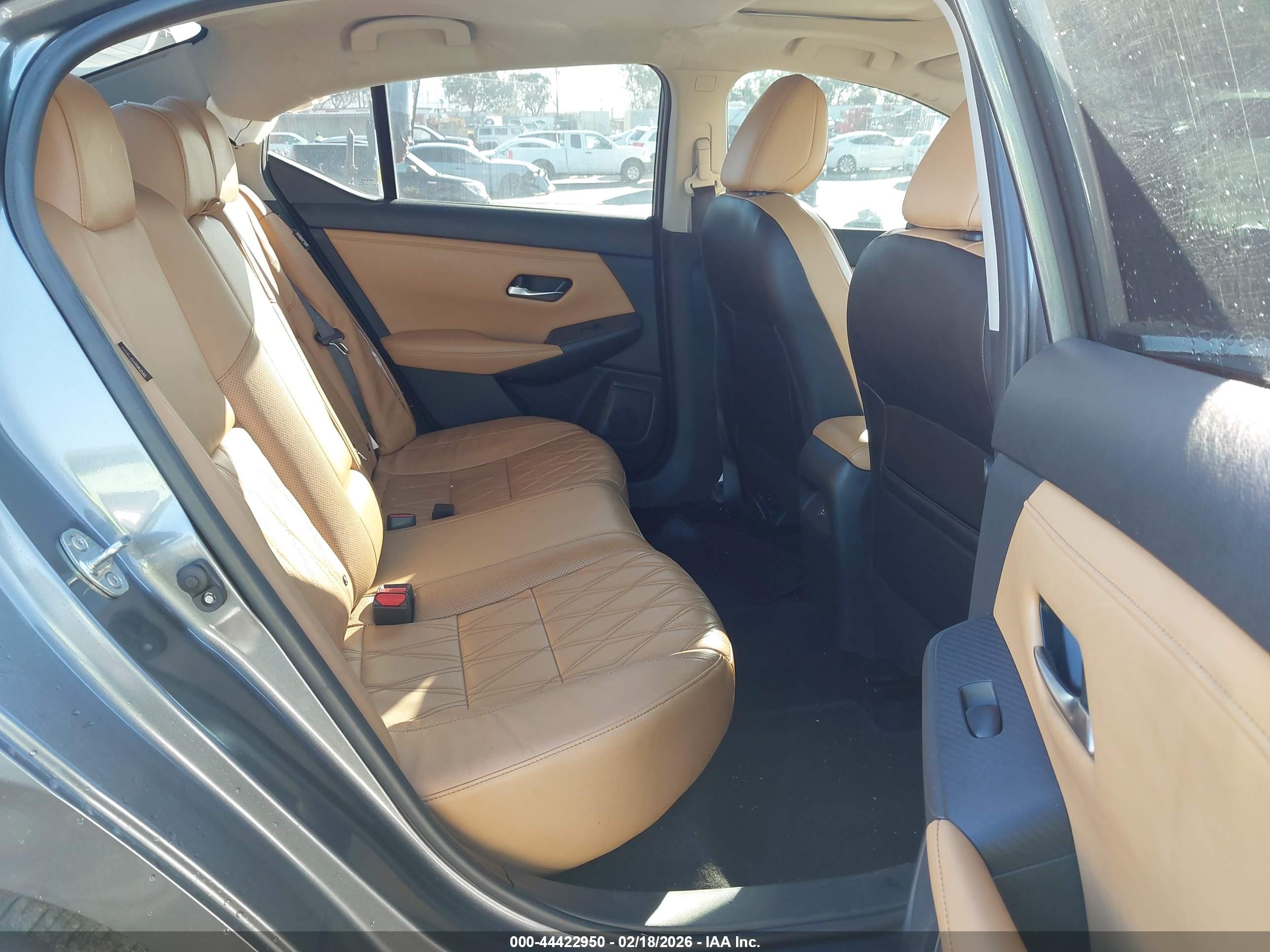 NISSAN SENTRA image 8