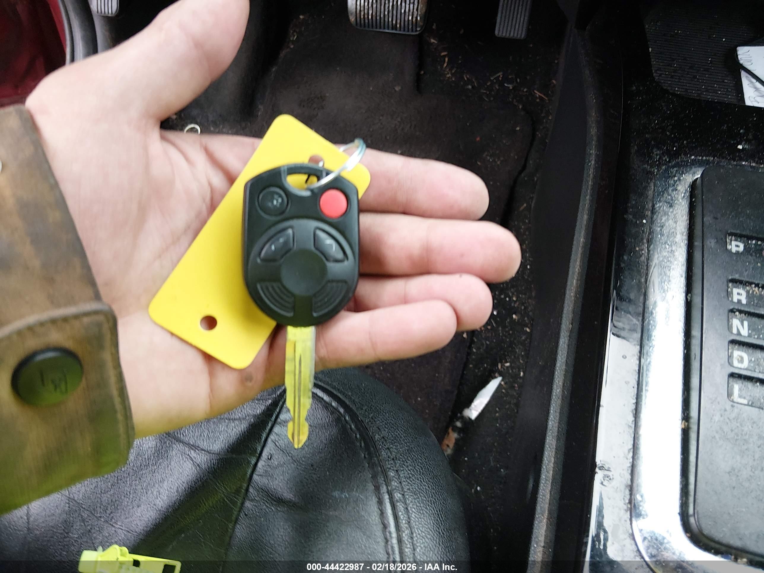 FORD ESCAPE image 11
