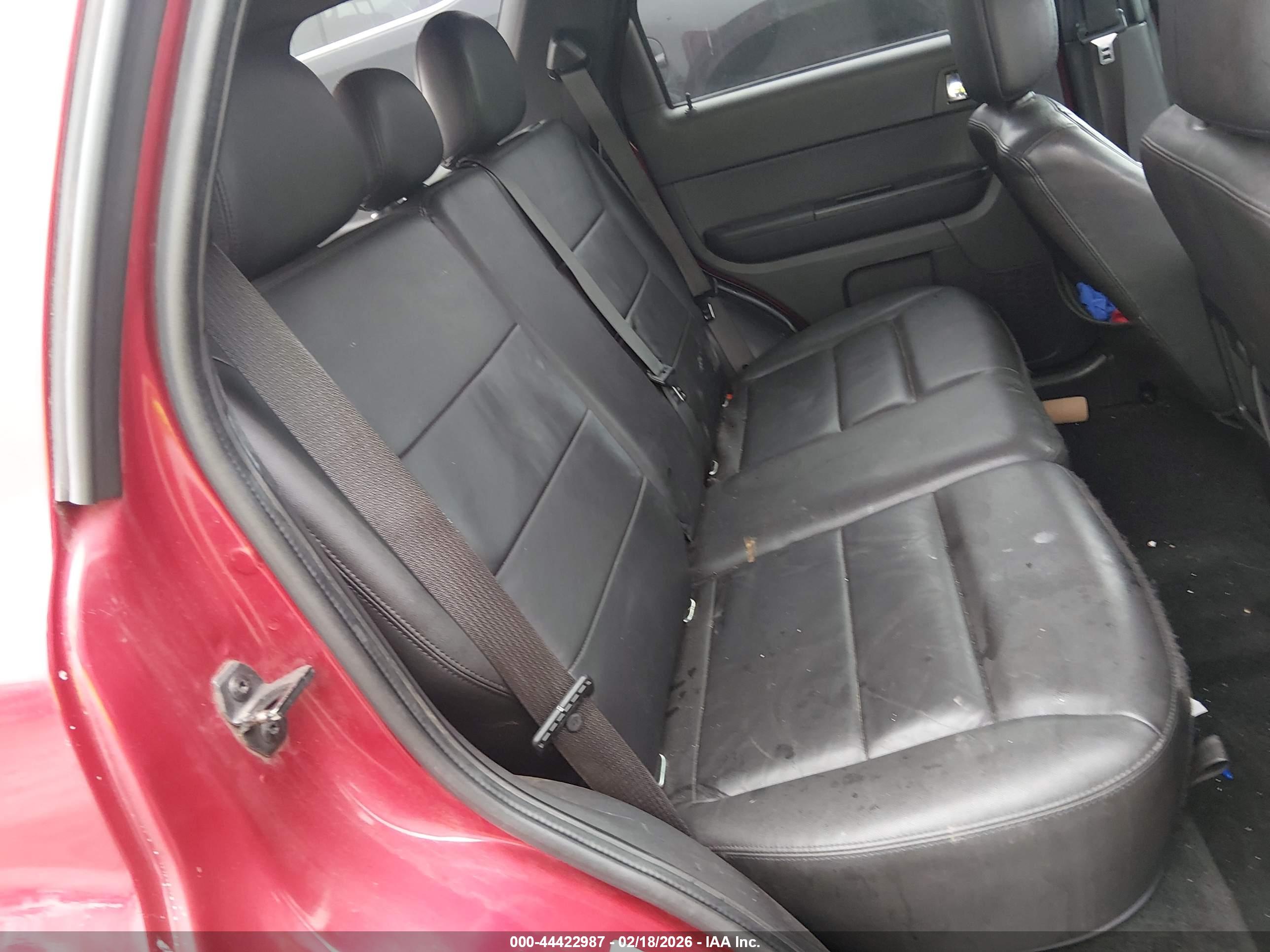 FORD ESCAPE image 8
