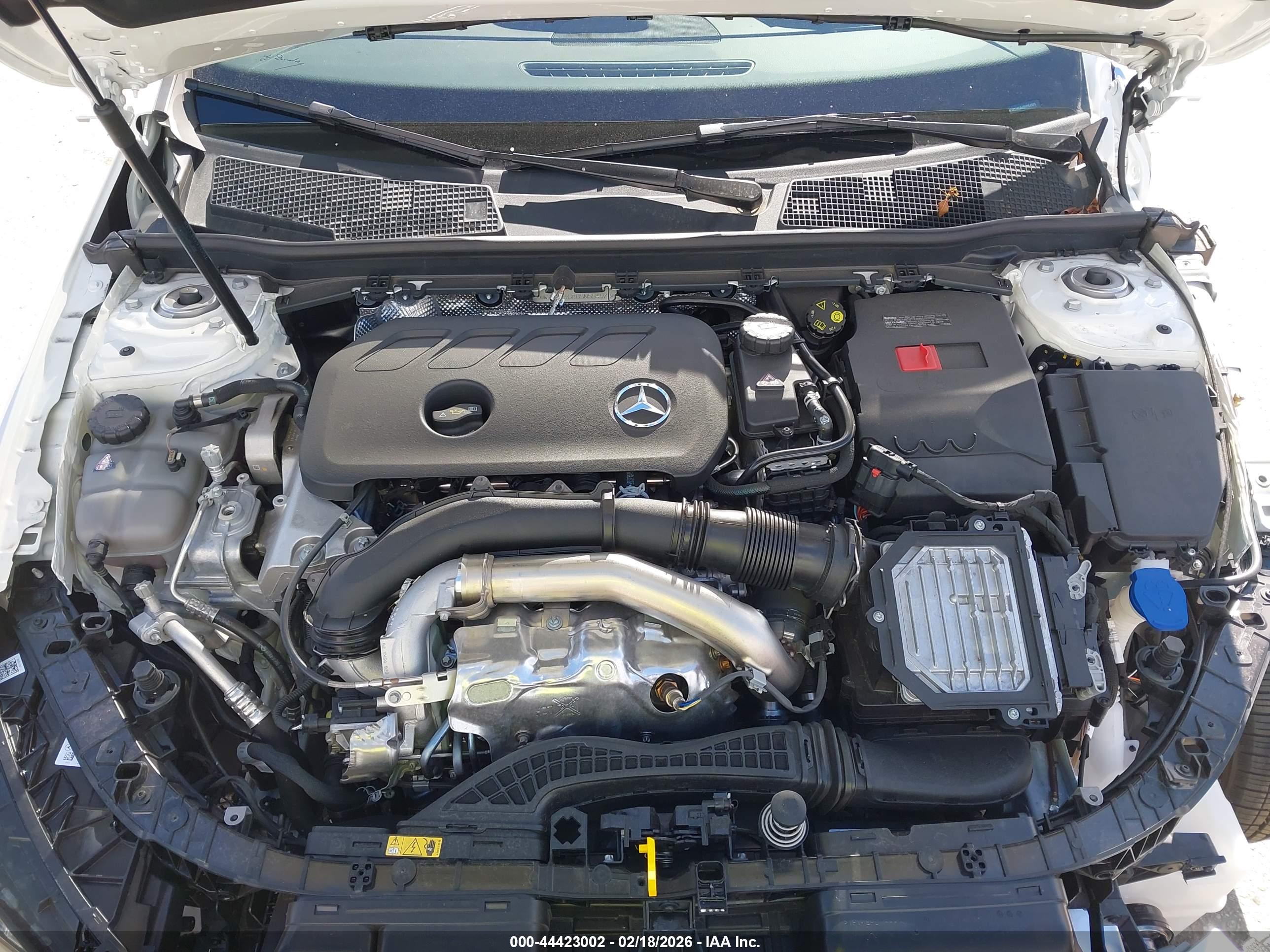 MERCEDES-BENZ CLA image 10