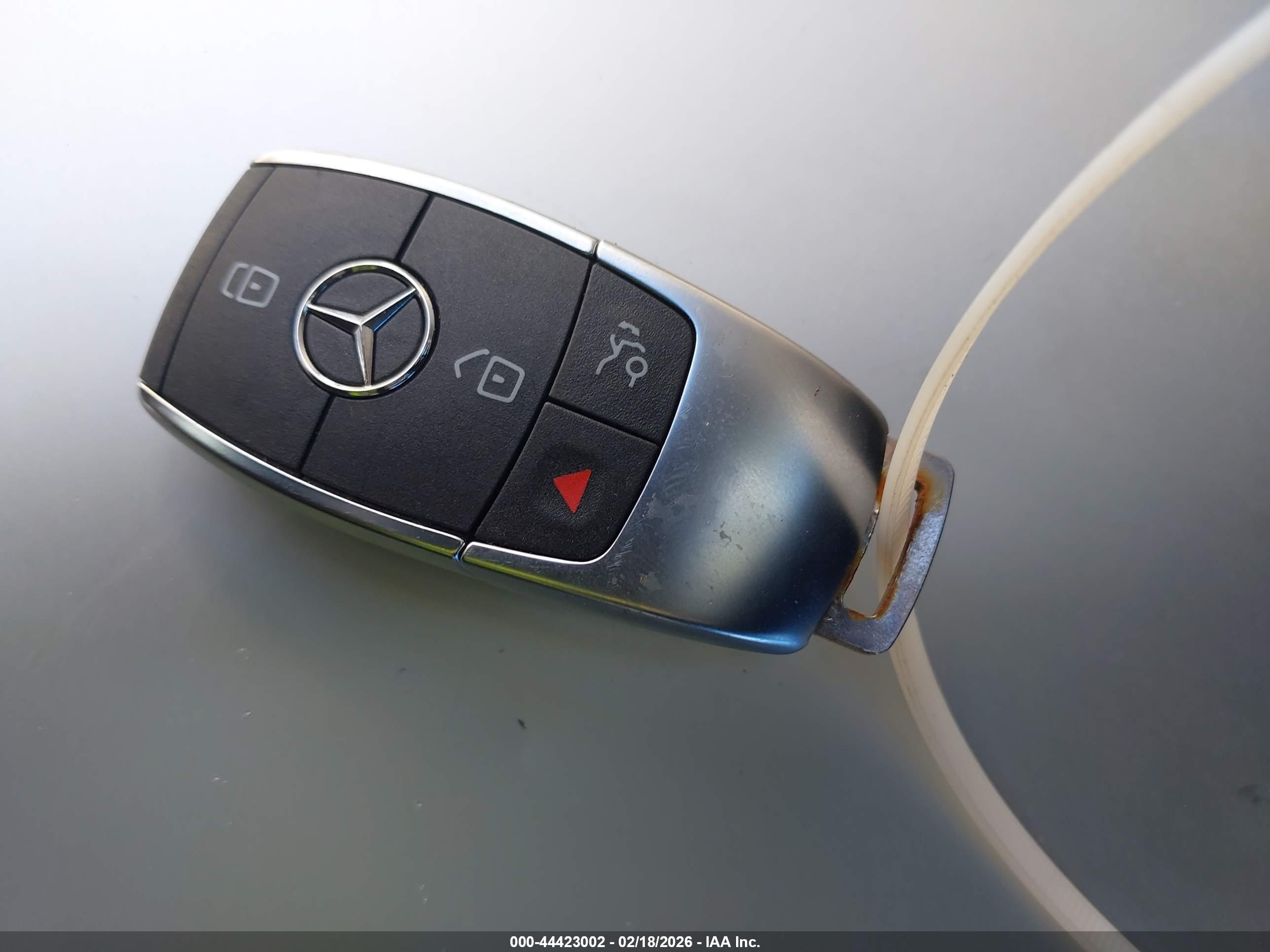 MERCEDES-BENZ CLA image 11