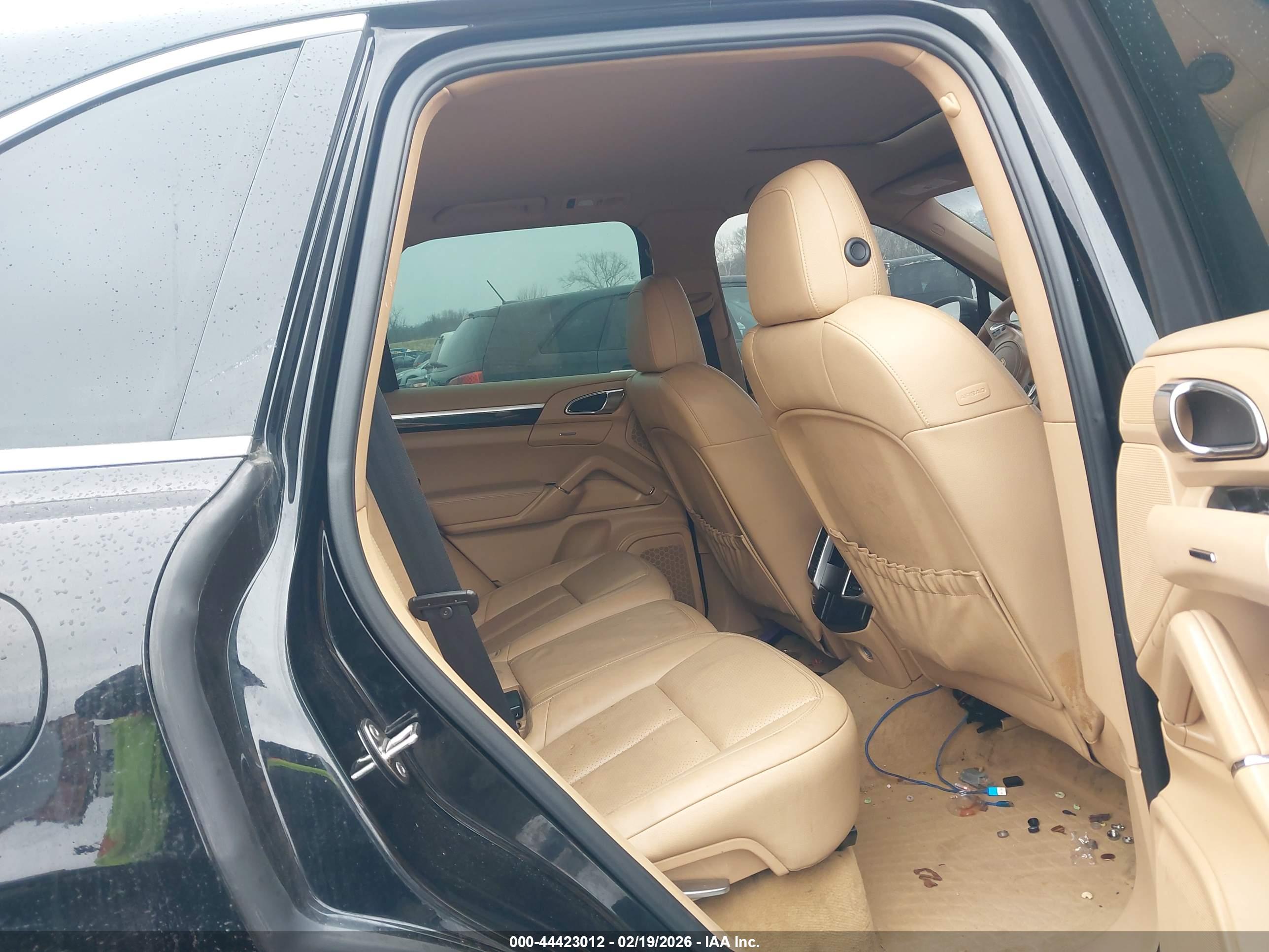 PORSCHE CAYENNE image 8