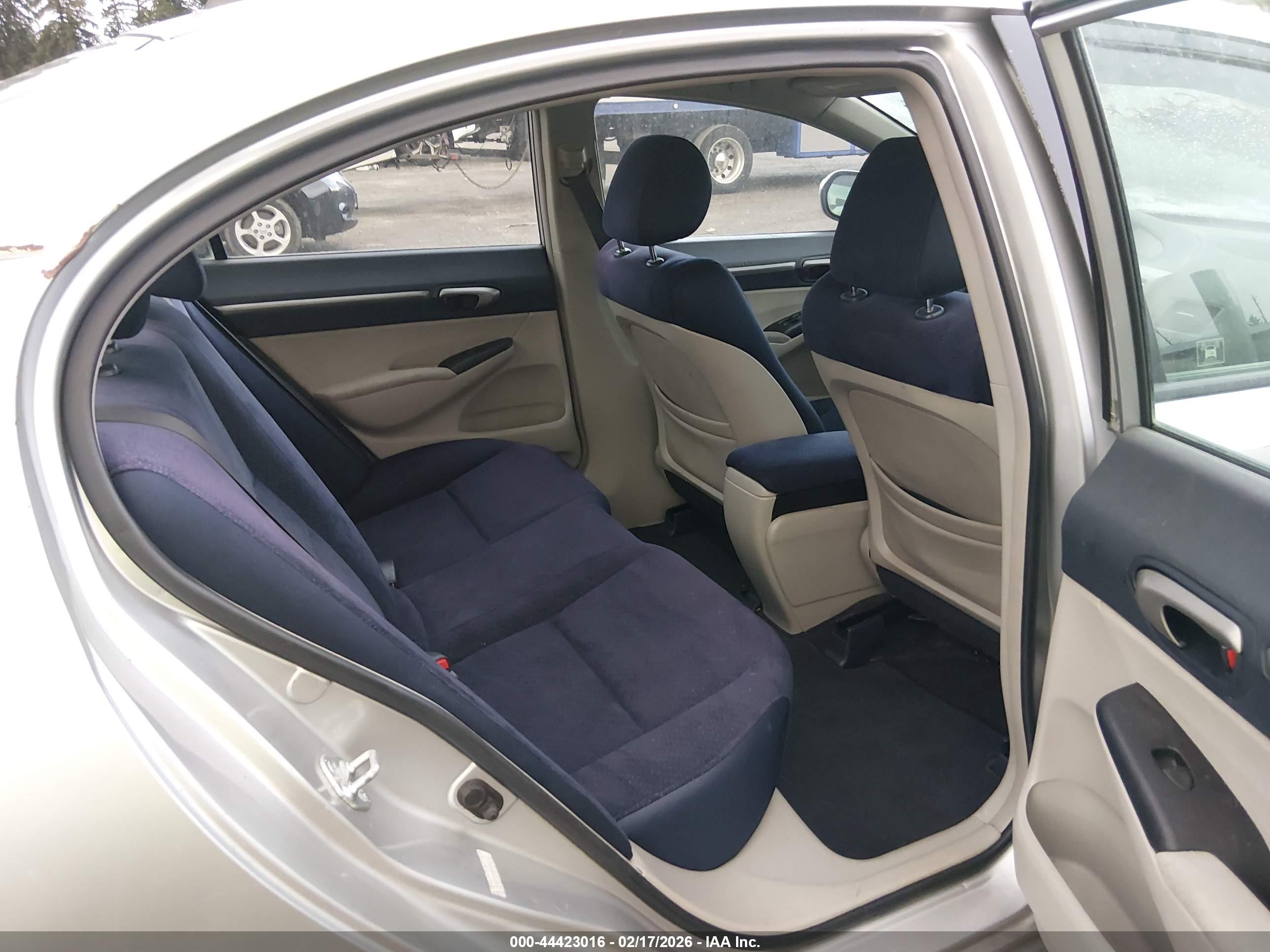 HONDA CIVIC image 8