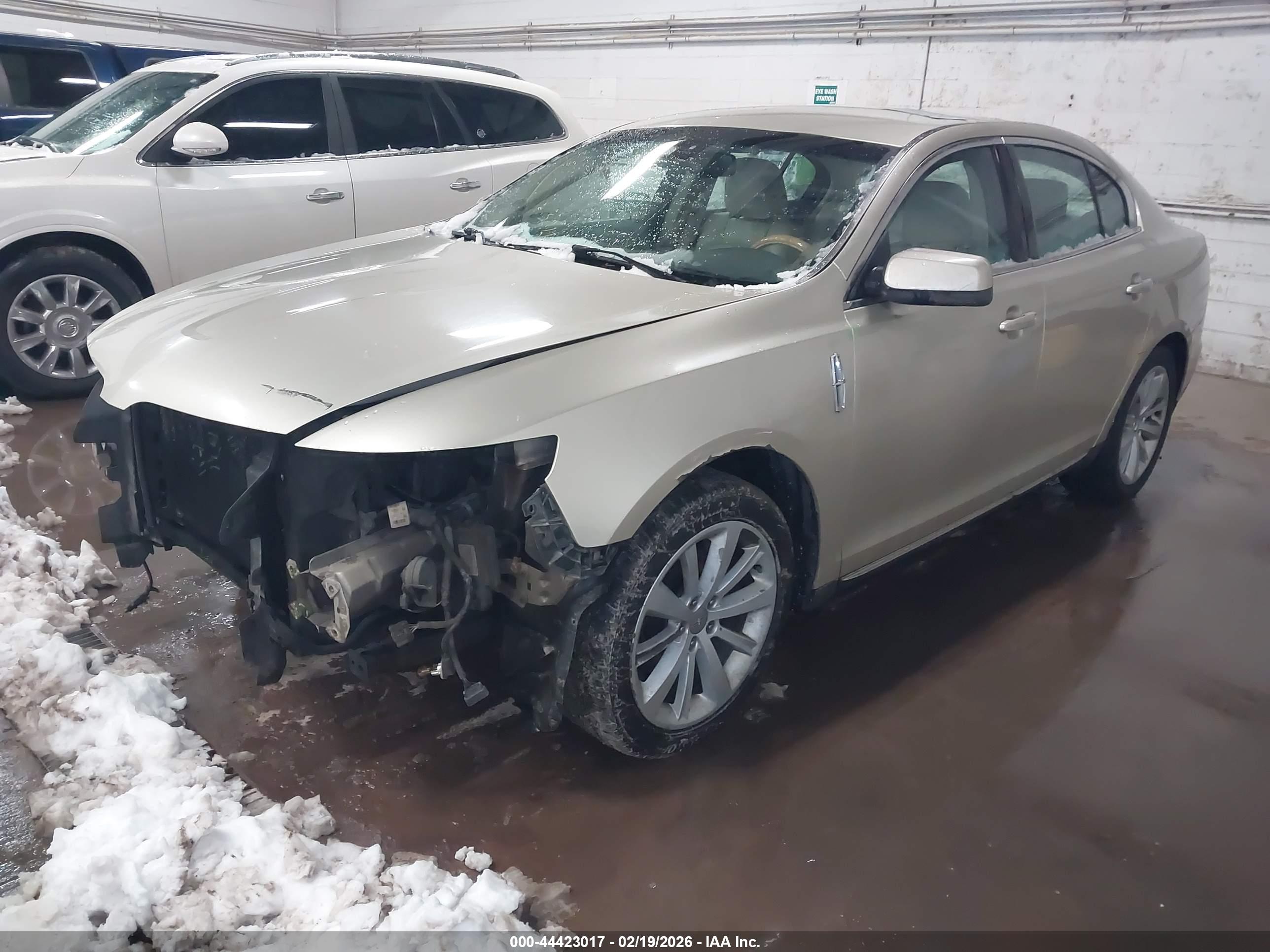 LINCOLN MKS image 2