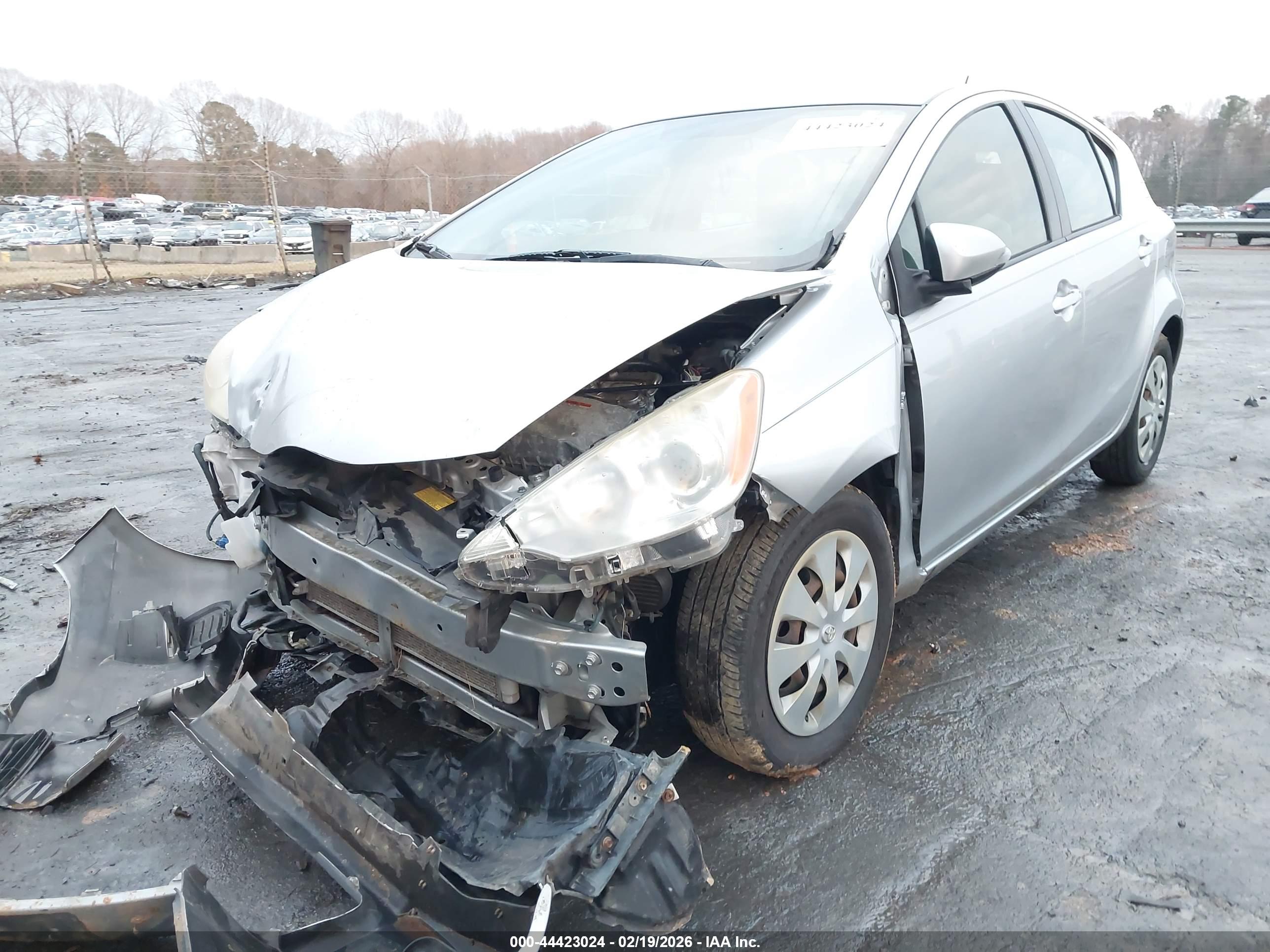 TOYOTA PRIUS image 6