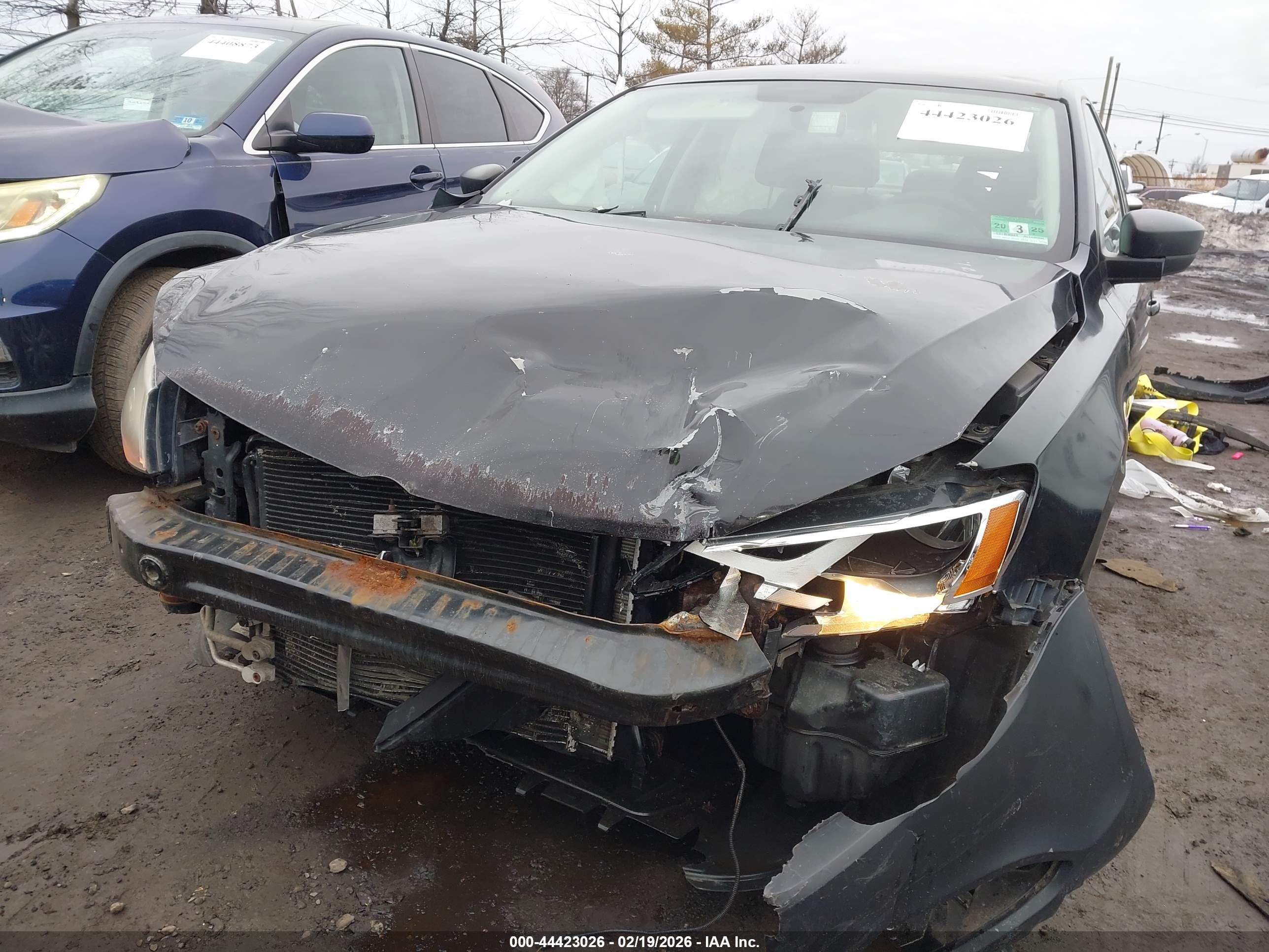 VOLKSWAGEN JETTA image 6