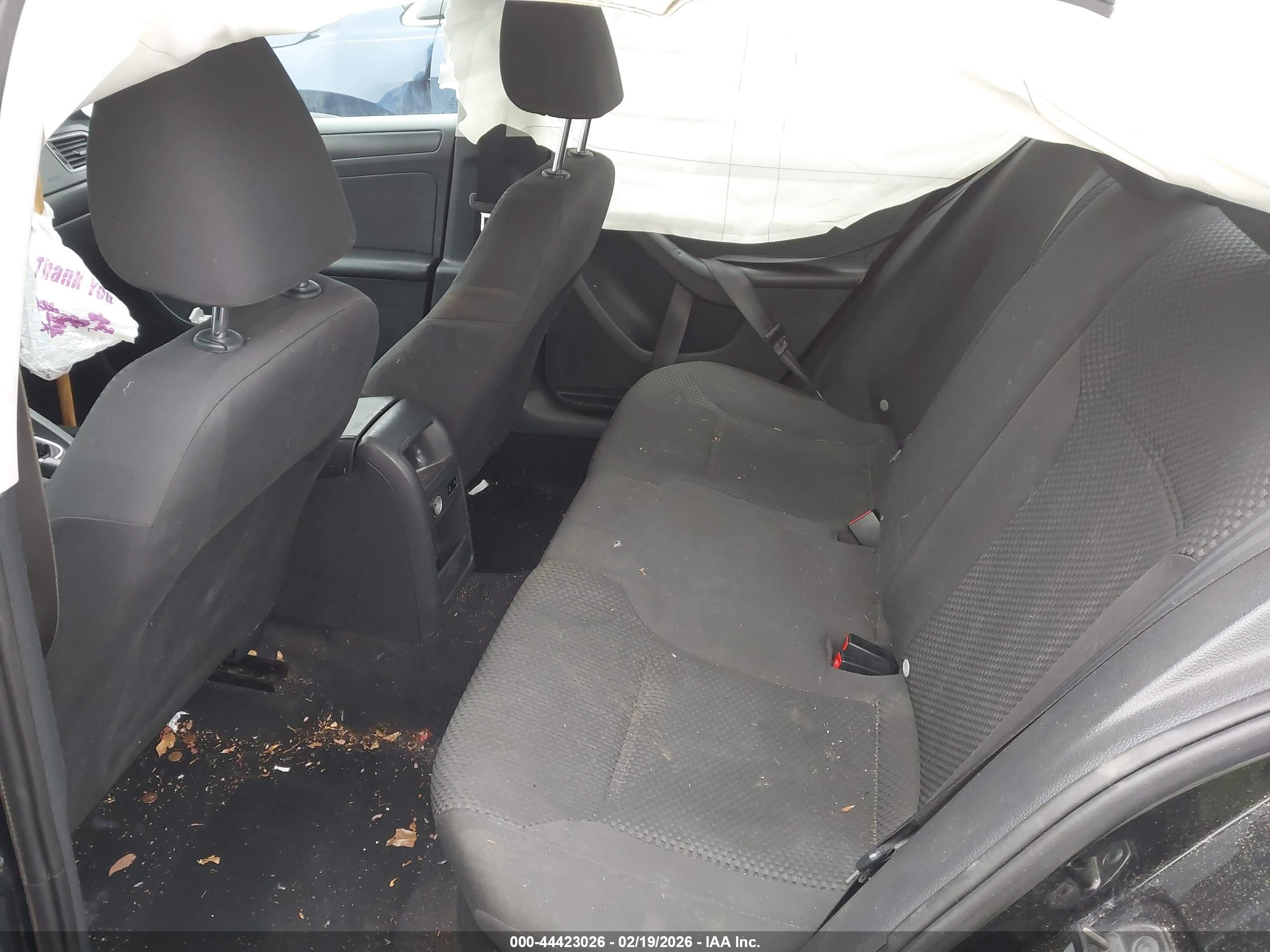 VOLKSWAGEN JETTA image 8