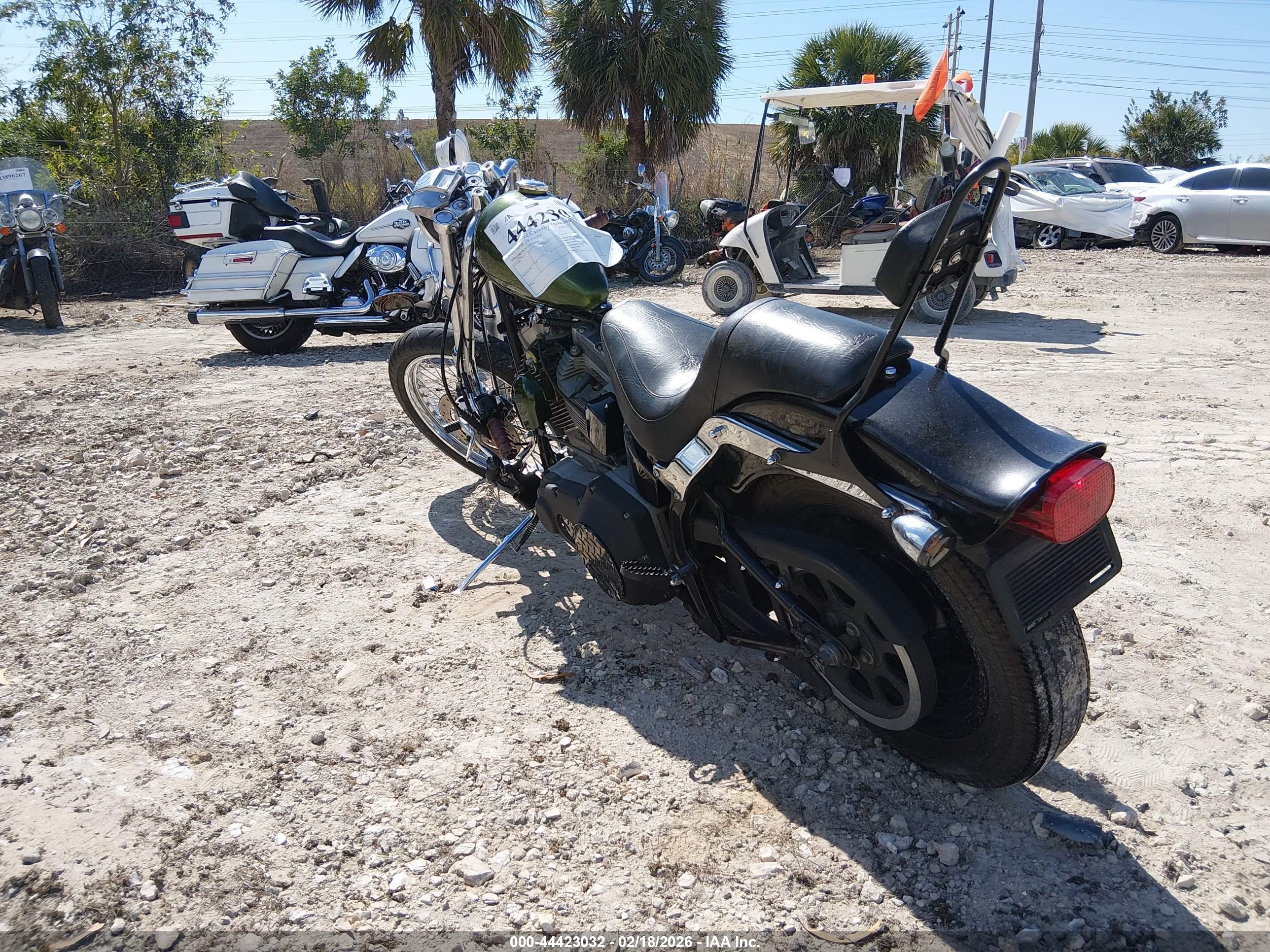 HARLEY-DAVIDSON FXST image 3