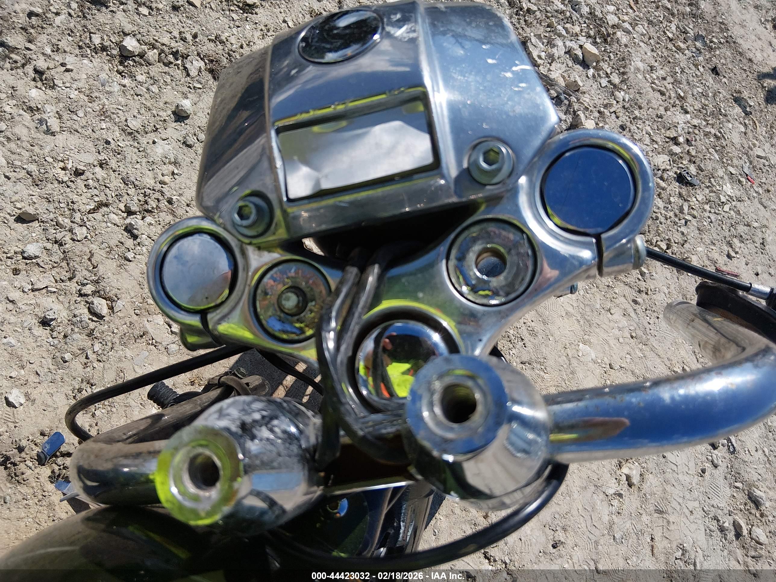 HARLEY-DAVIDSON FXST image 7