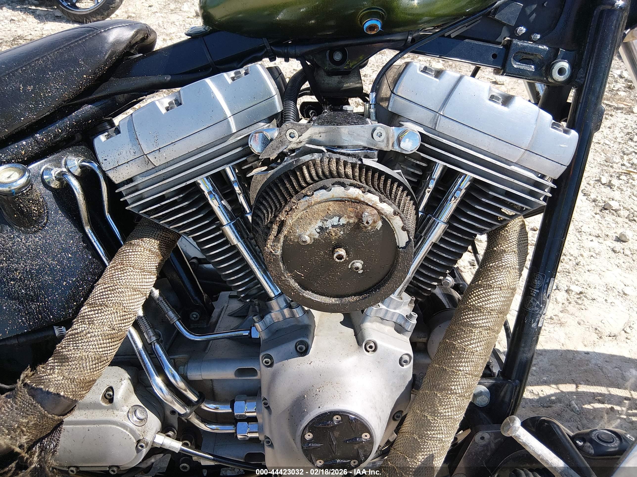 HARLEY-DAVIDSON FXST image 8