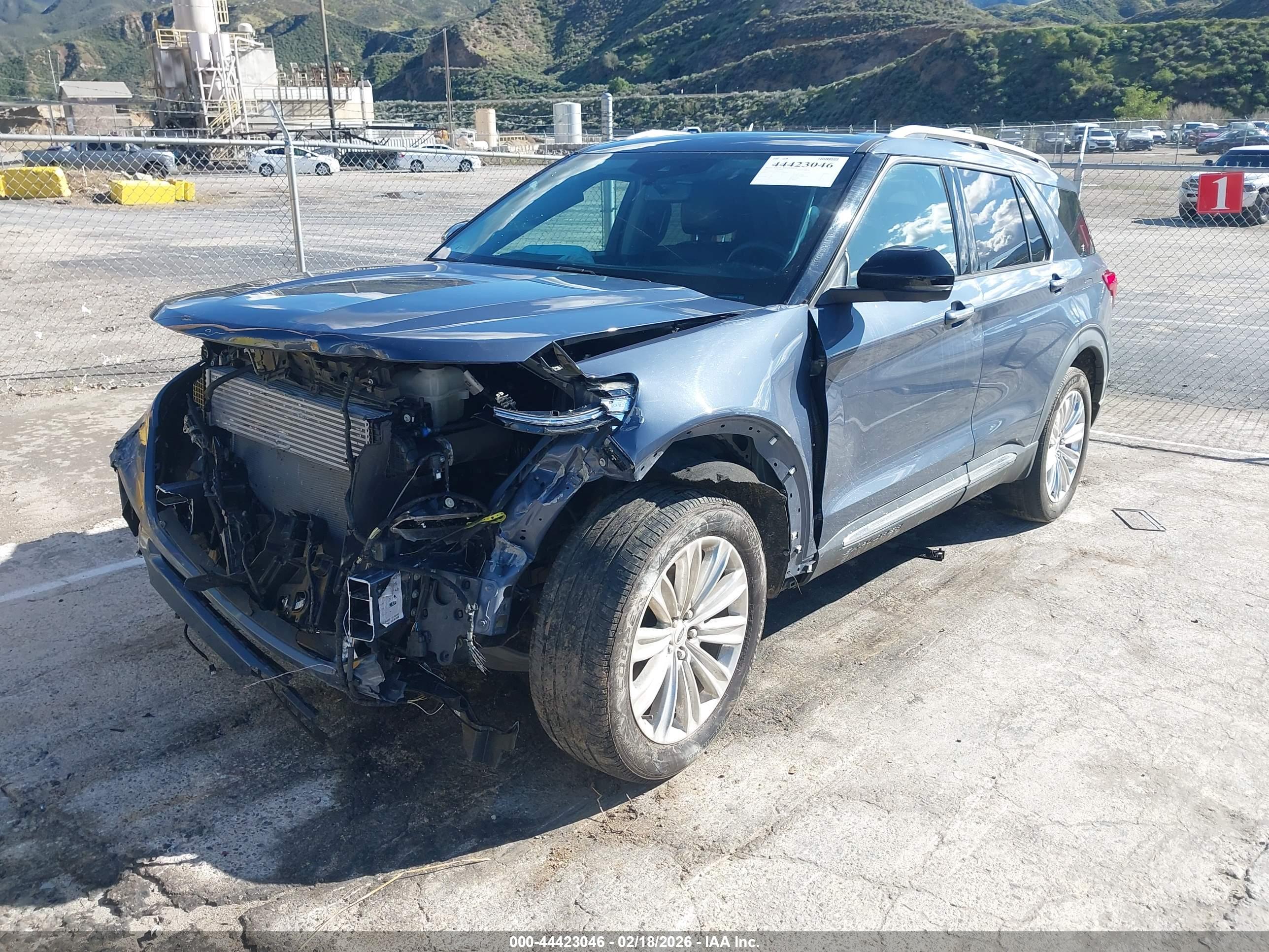 FORD EXPLORER image 2