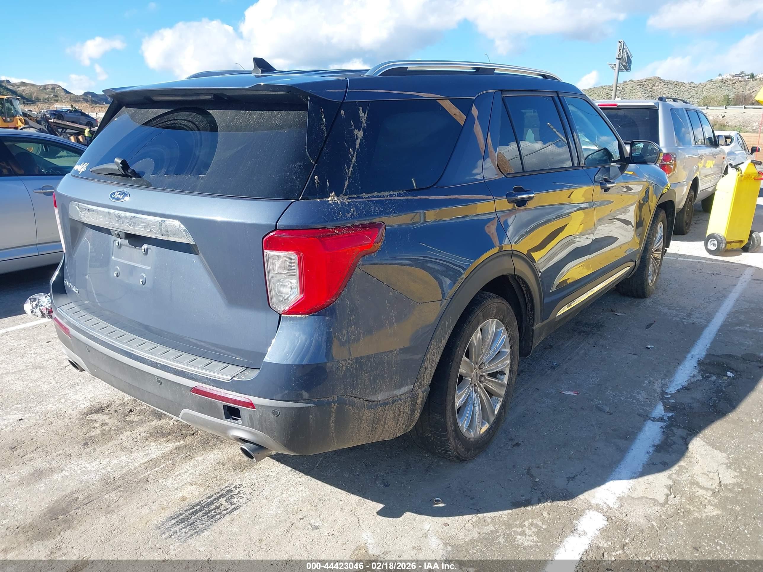 FORD EXPLORER image 4