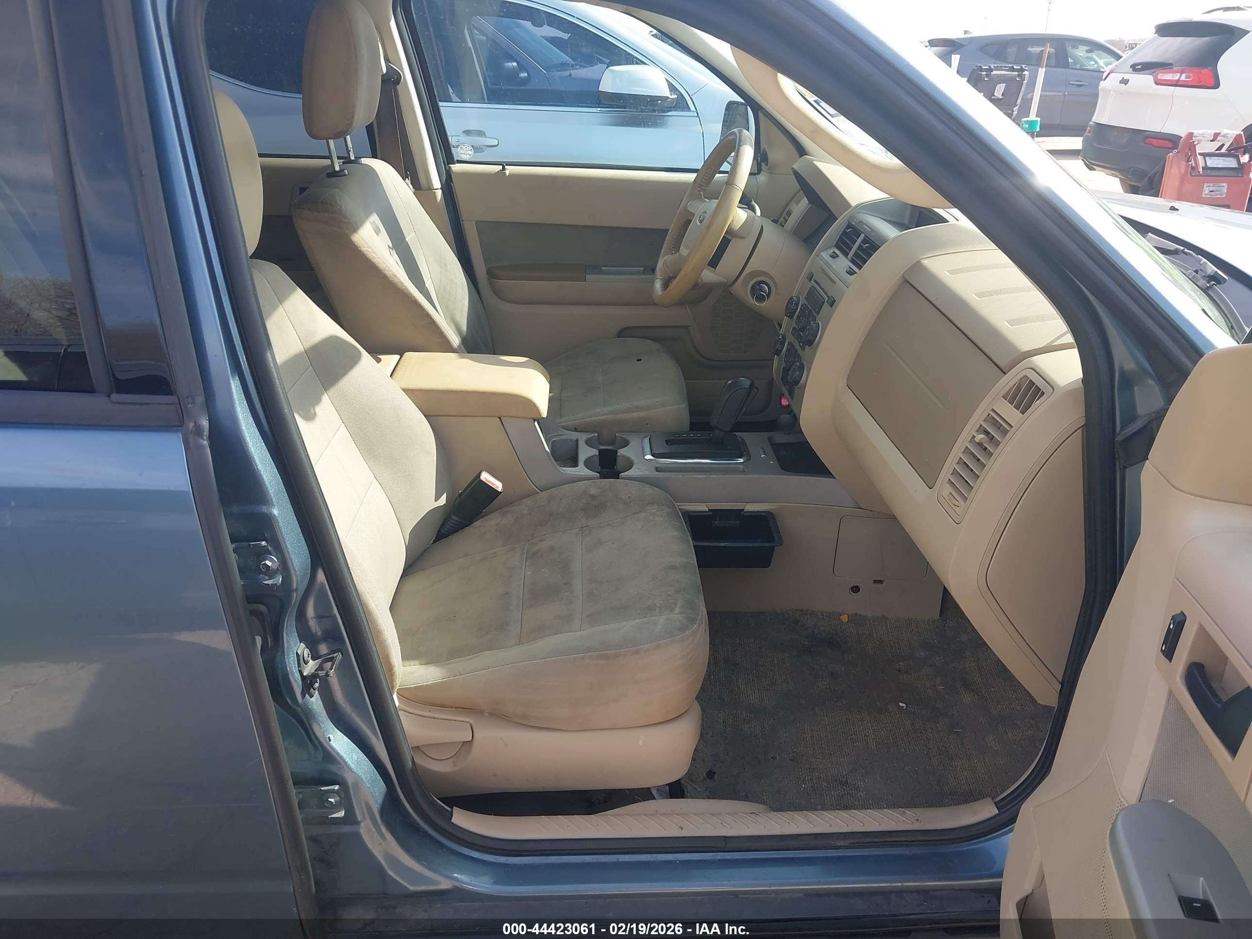 FORD ESCAPE image 5