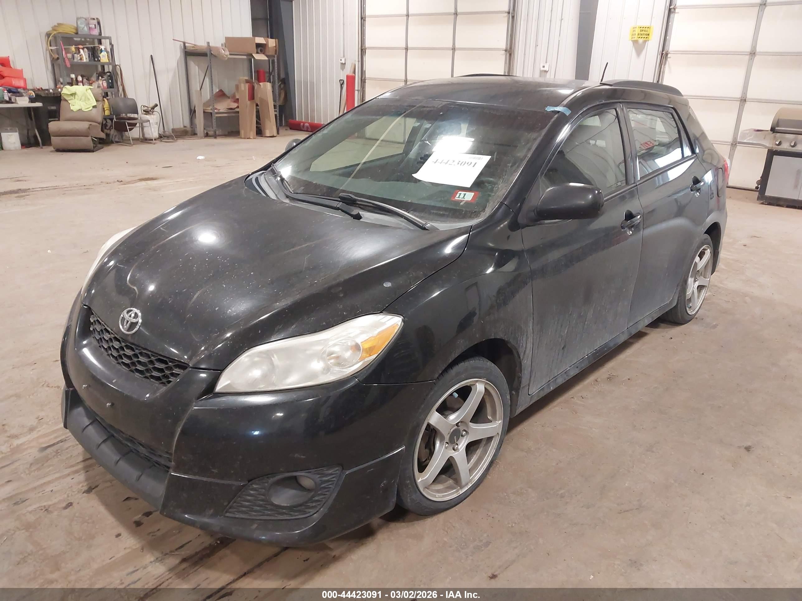 TOYOTA MATRIX image 2
