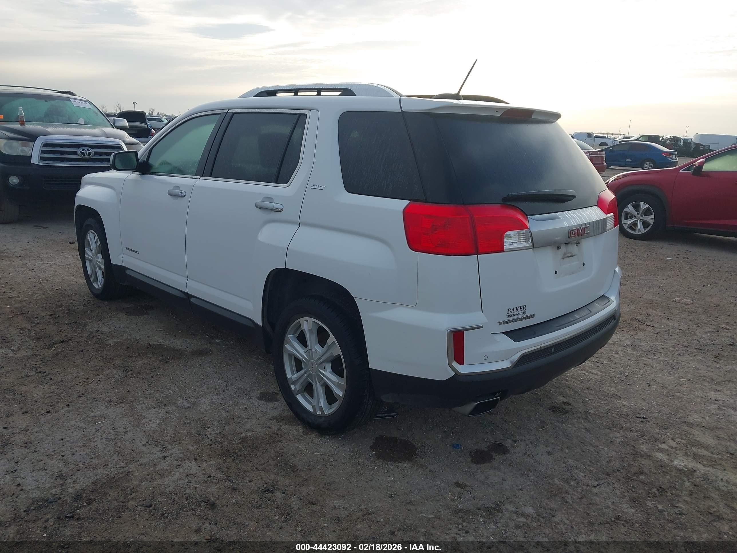 GMC TERRAIN image 3