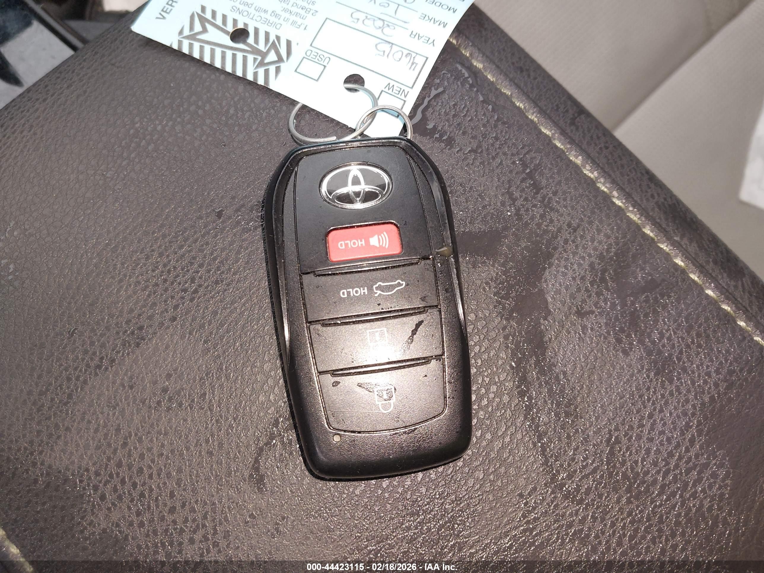 TOYOTA CAMRY image 11