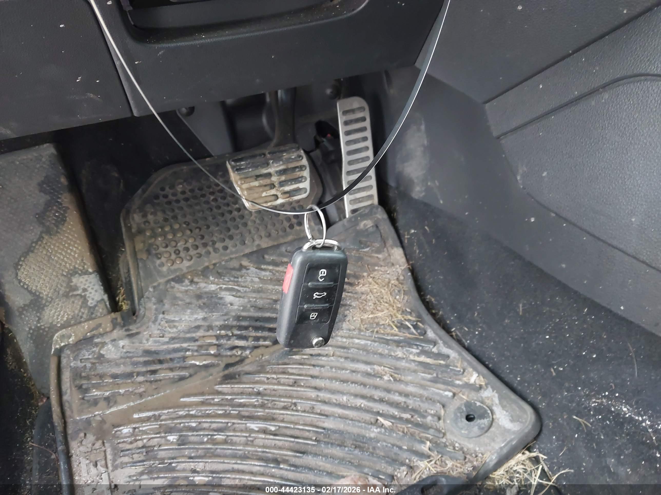 VOLKSWAGEN JETTA image 11